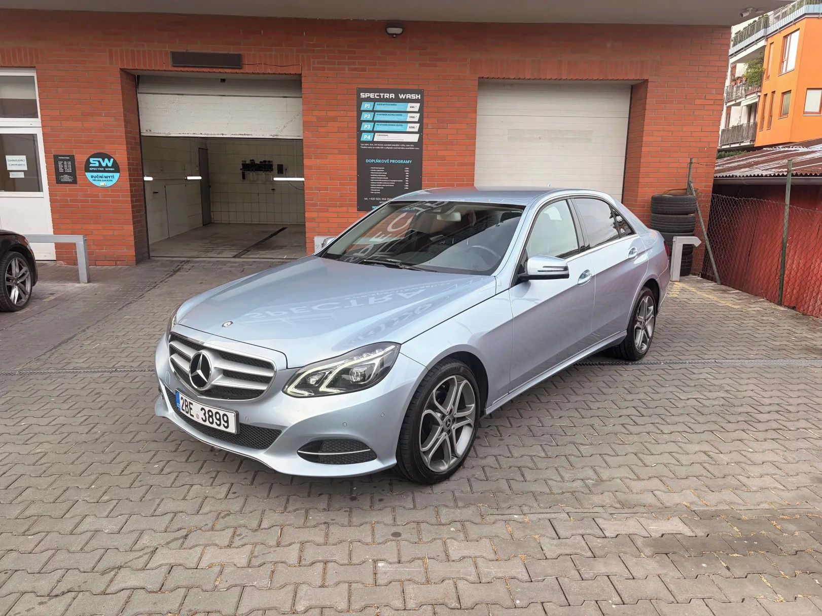 Mercedes-Benz Třídy E, Mercedes-Benz E 220 CDI - ČR