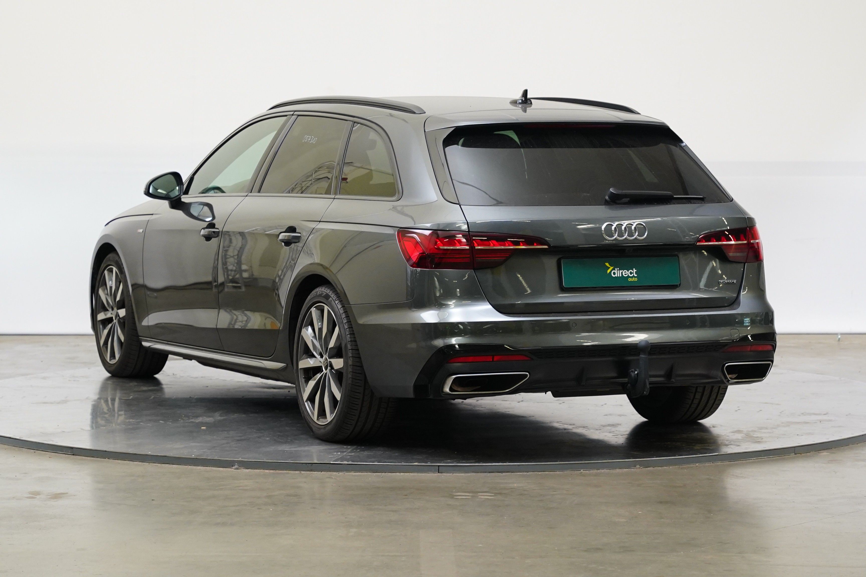 Audi A4, 40 TFSI 150 kW Quattro S line - fotka 4
