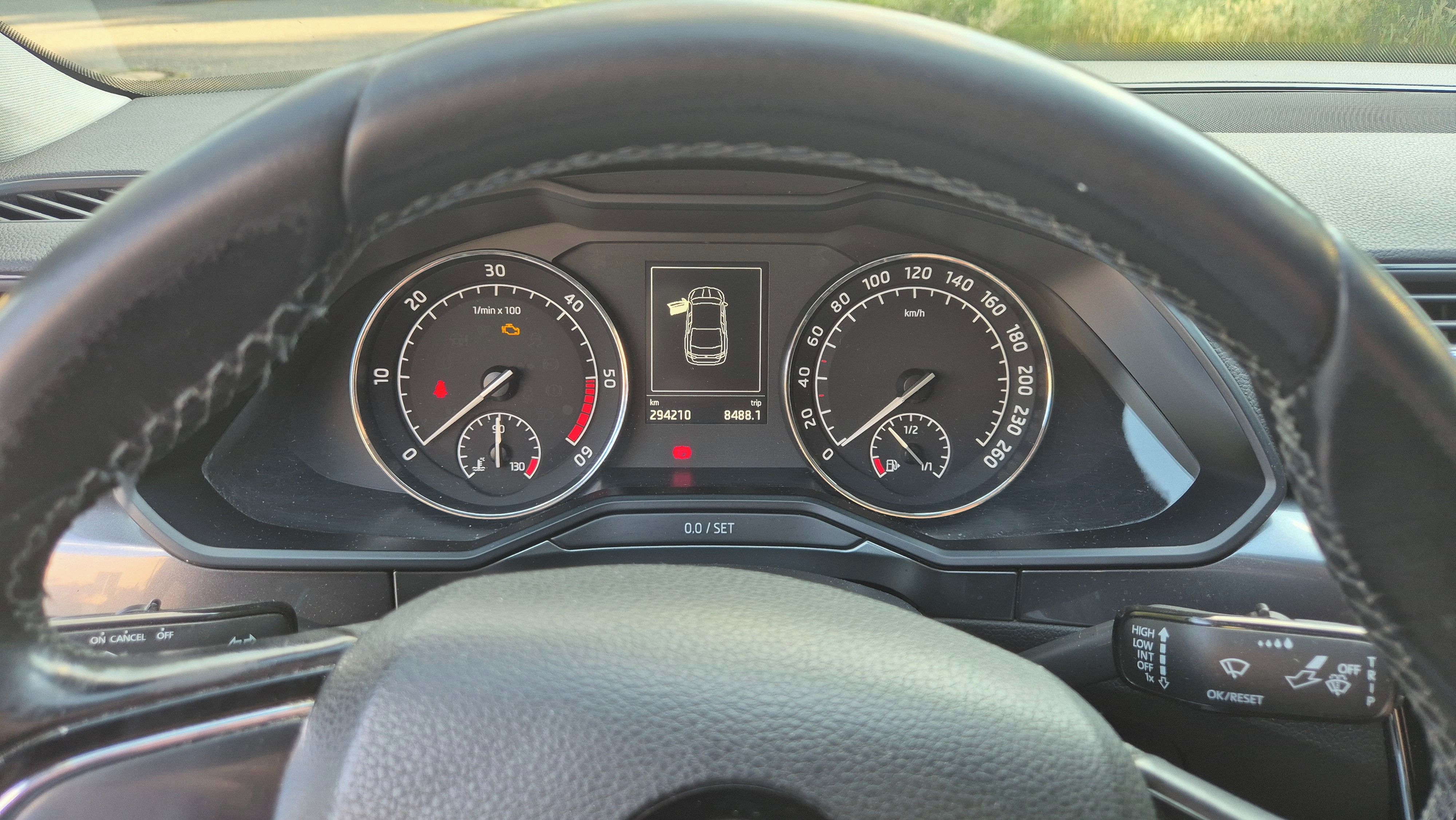 Škoda Superb - fotka 5