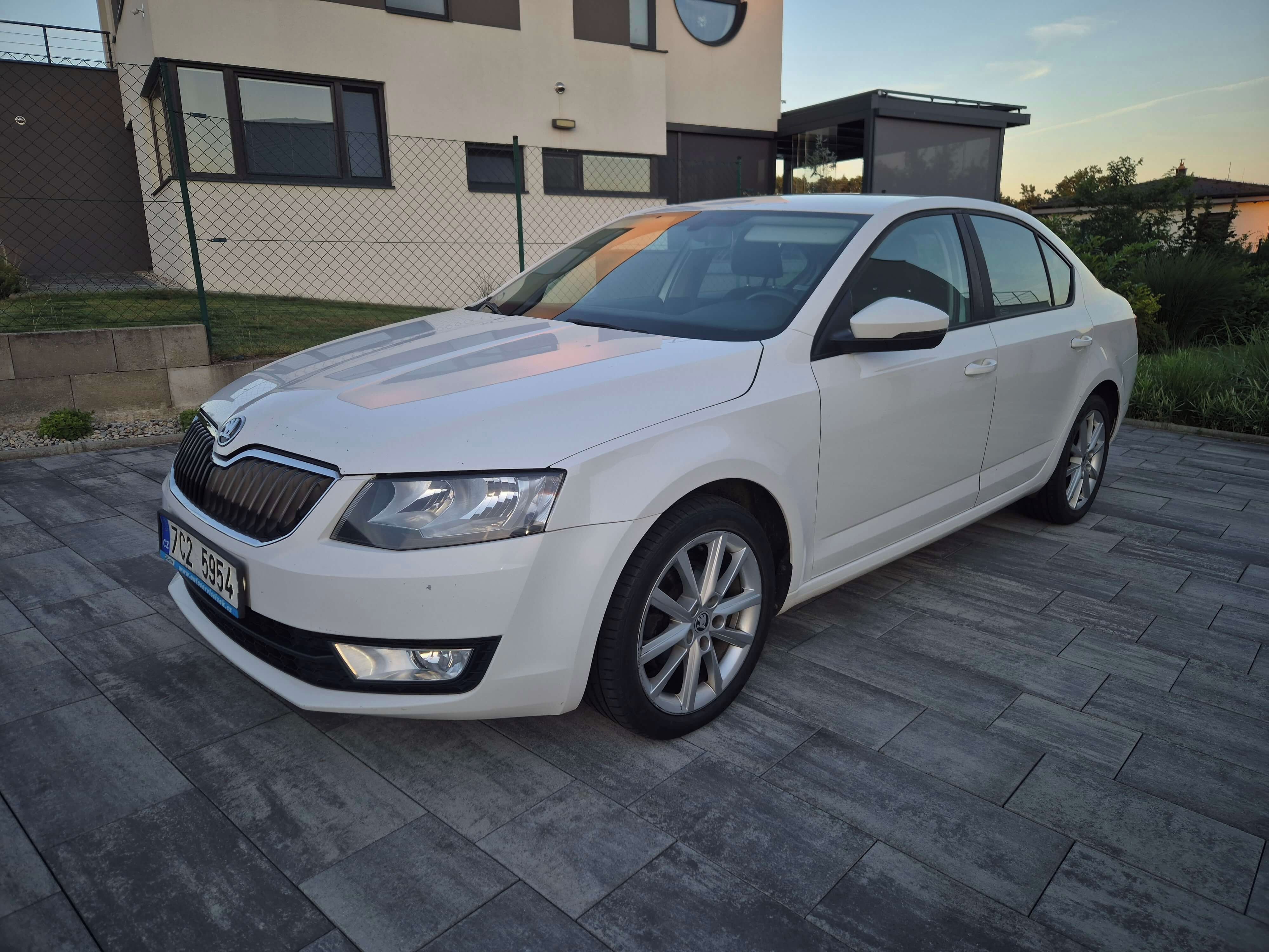 Škoda Octavia, 1.2tsi 77kw, ČR, Tažné