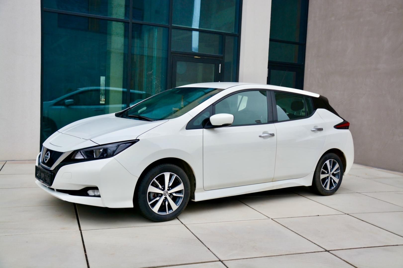 Nissan LEAF, Acenta 110KW 1 MAJITEL KAMERA - fotka 5