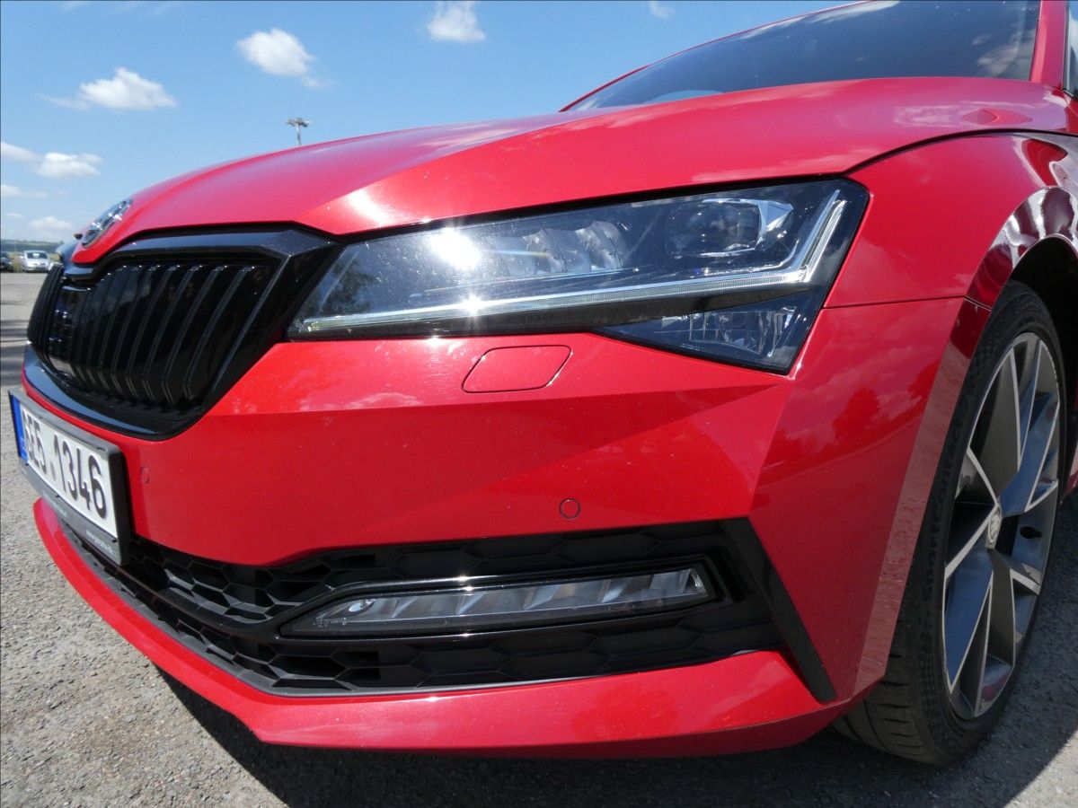 Škoda Superb, 2,0 TSi SPORTLINE,1maj.,webast - fotka 4