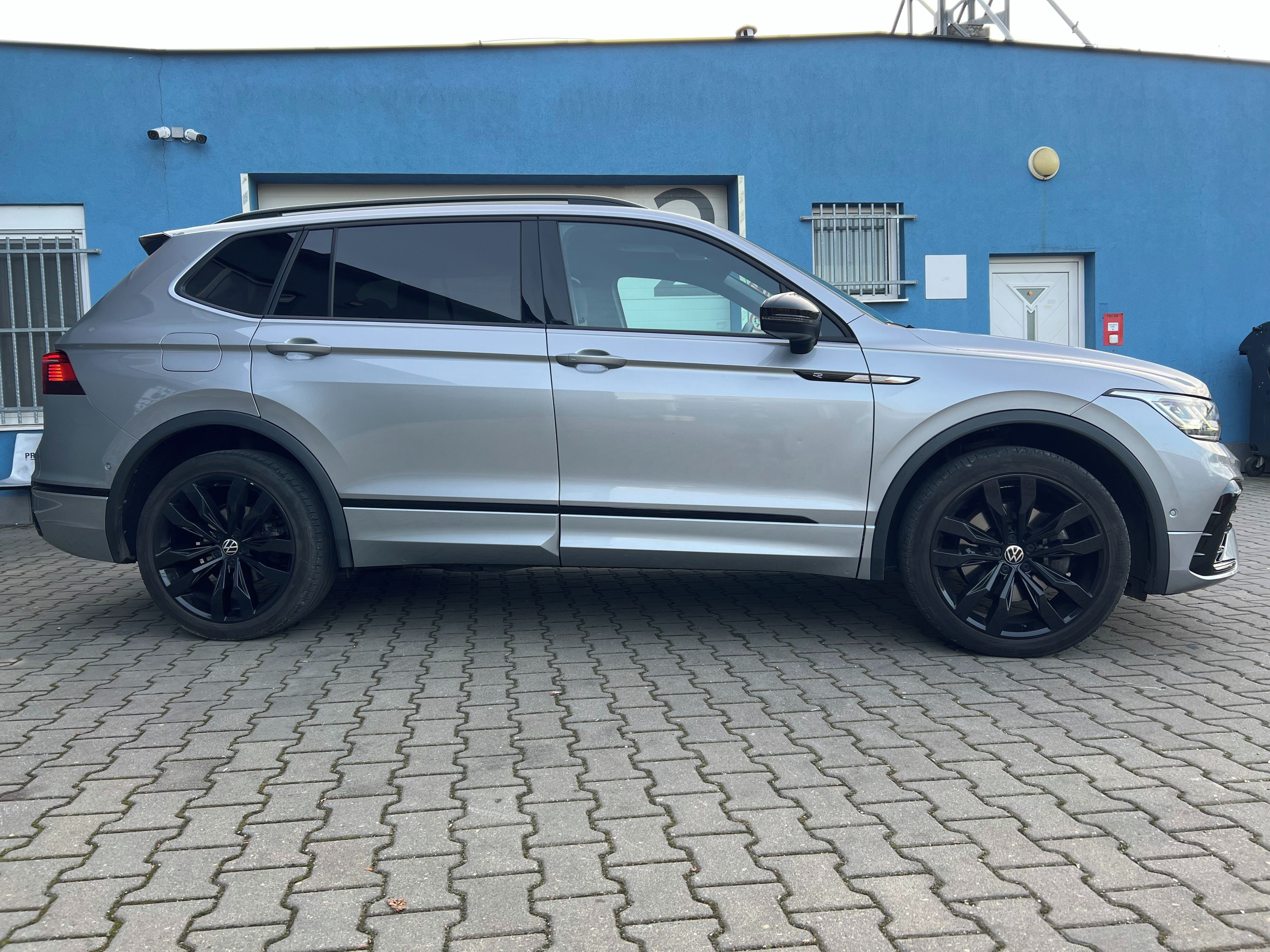 Volkswagen Tiguan, VW TIGUAN 7MÍST,R-LINE,147KW - fotka 2
