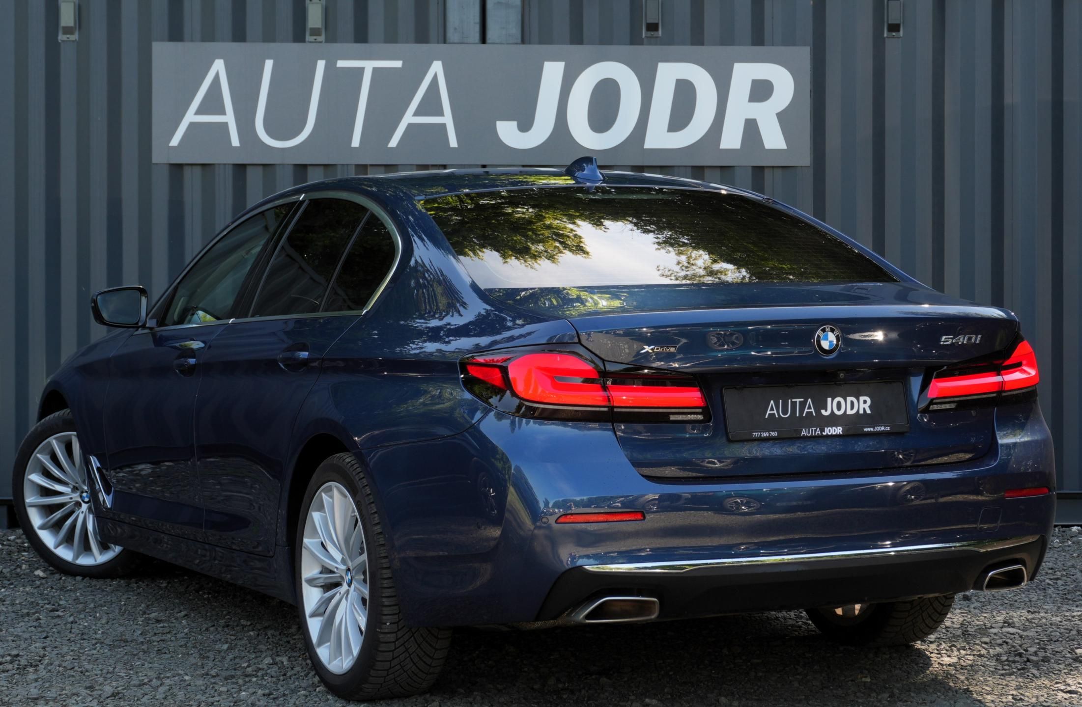 BMW Řada 5, 540i xDrive, ČR, ACC, Harman - fotka 6