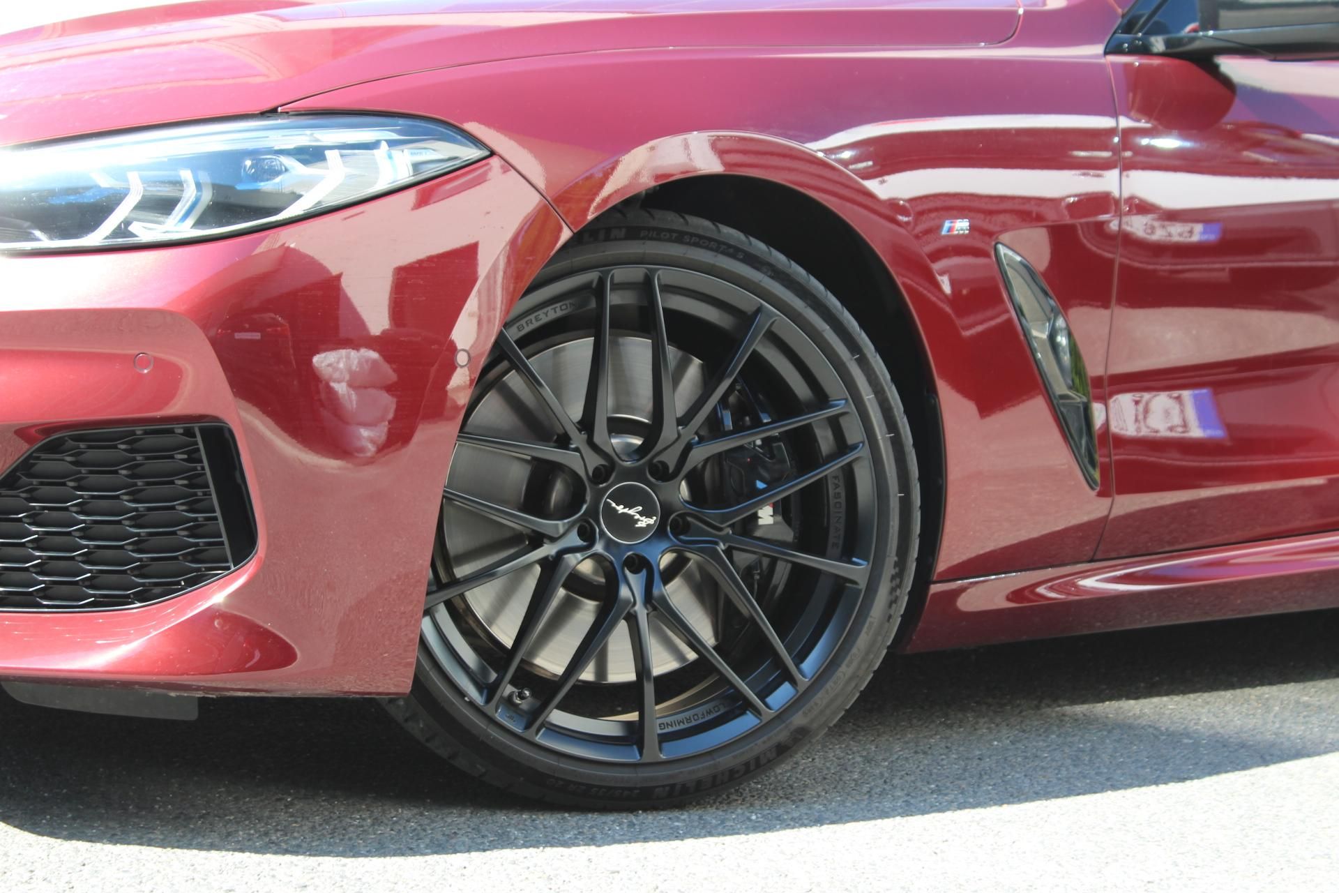 BMW Řada 8, 840i xDrive Convertible - fotka 6