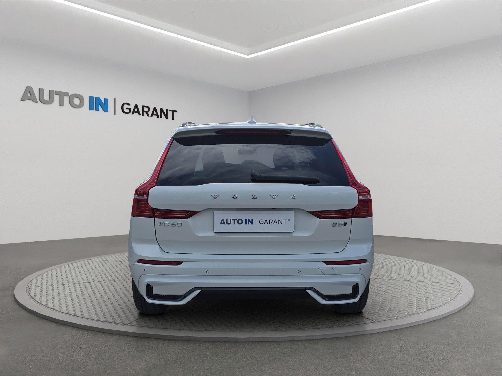 Volvo EX60, B5 AWD 2.0 MHEV 184kW, ČR, 1 M - fotka 6