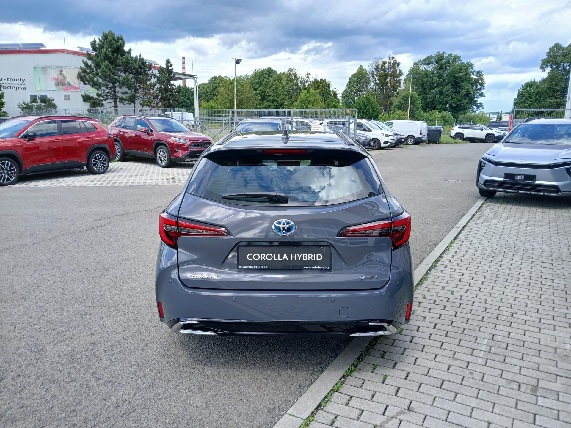 Toyota Corolla, 1,8 Hybrid Comfort+tech - fotka 6