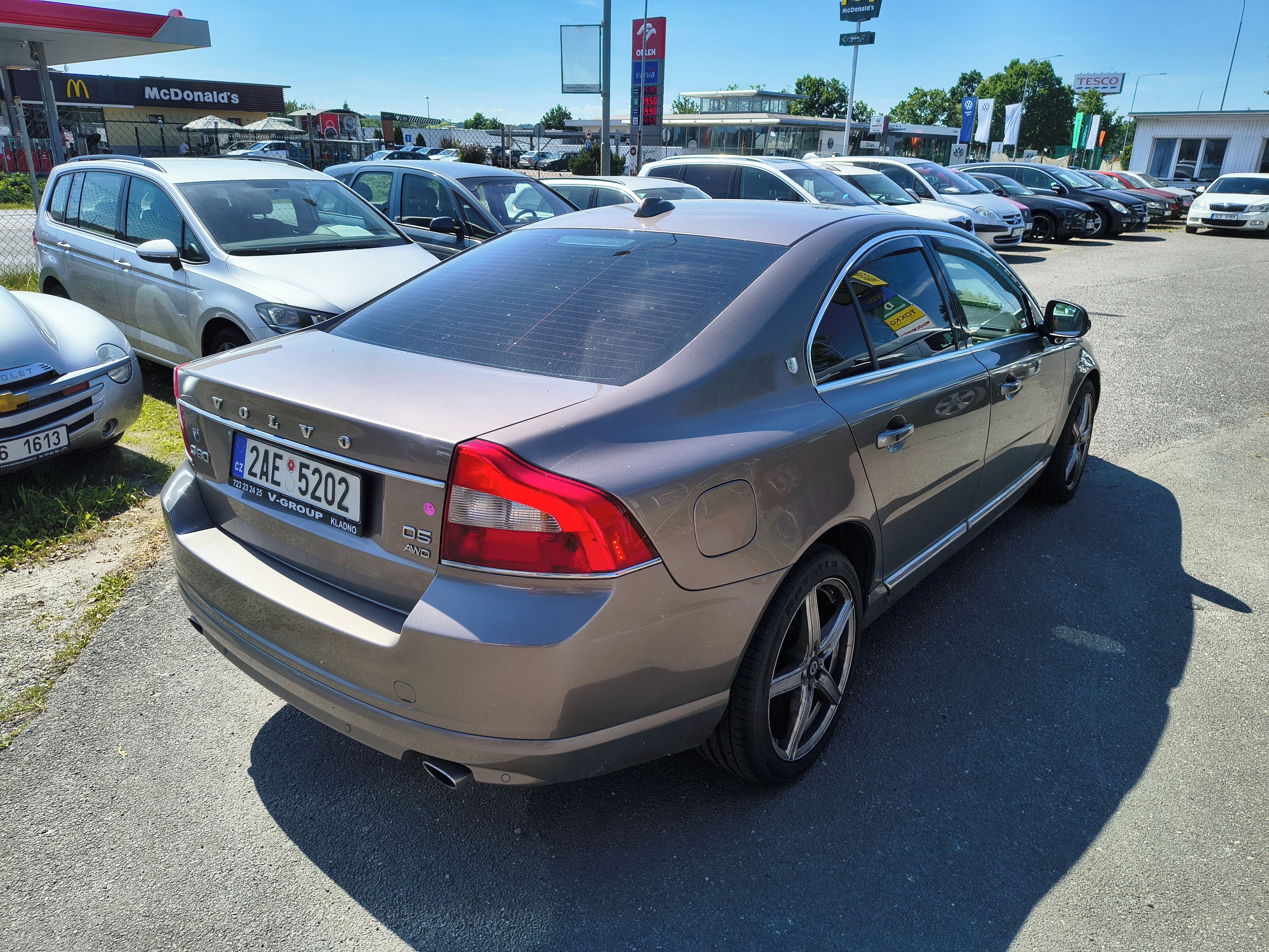 Volvo S80, 2,4 D5 AWD - fotka 5