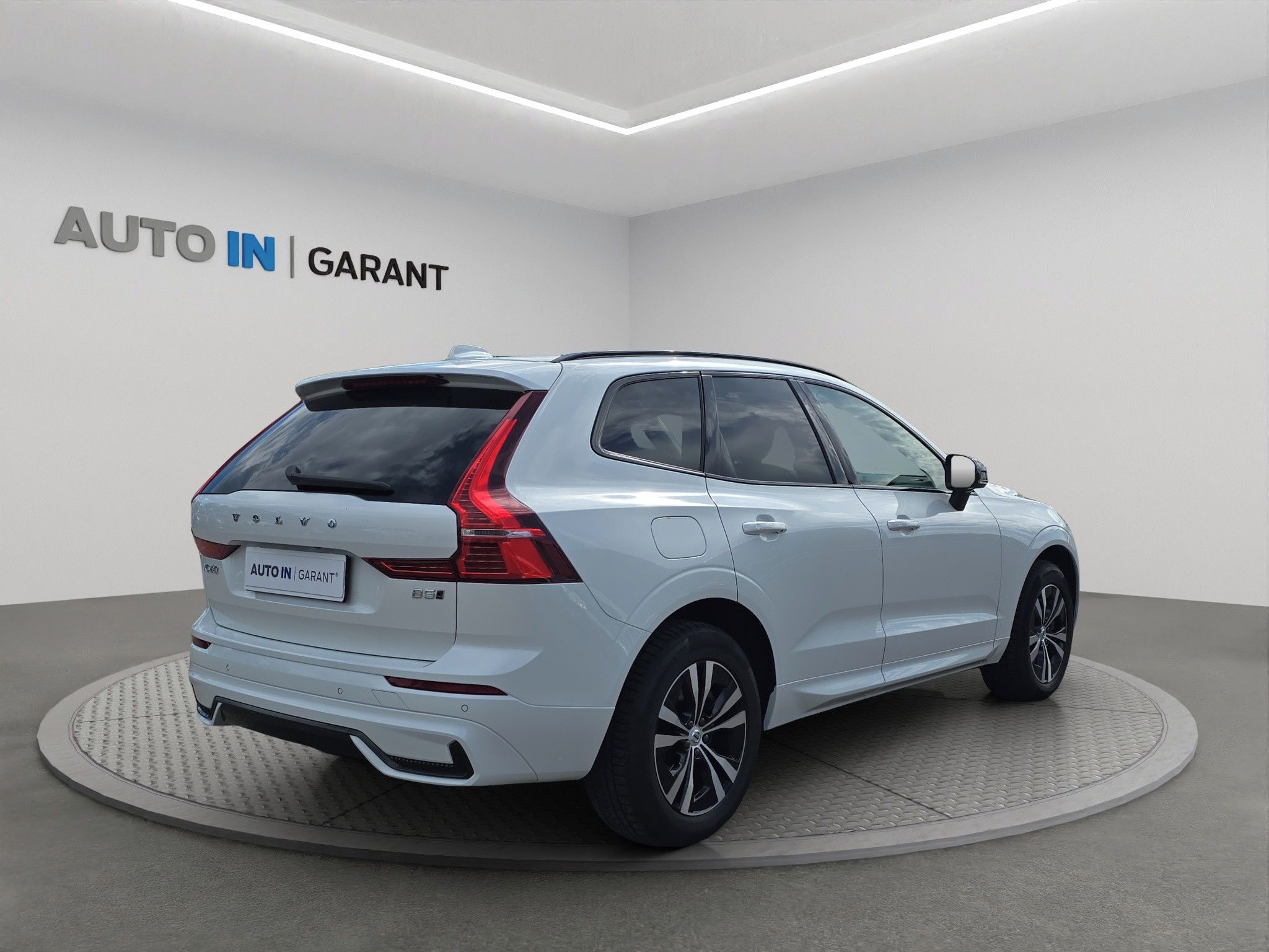 Volvo EX60, B5 AWD 2.0 MHEV 184kW, ČR, 1 M - fotka 5