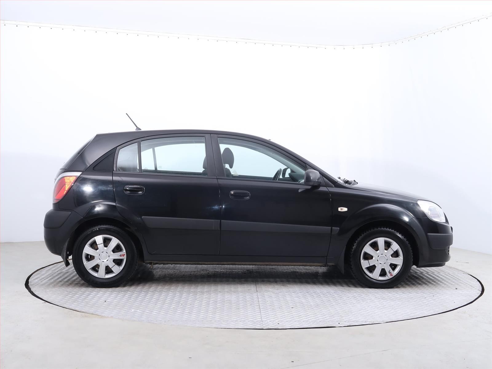 Kia Rio, 1.5 CRDi, Klima, v provozu - fotka 6