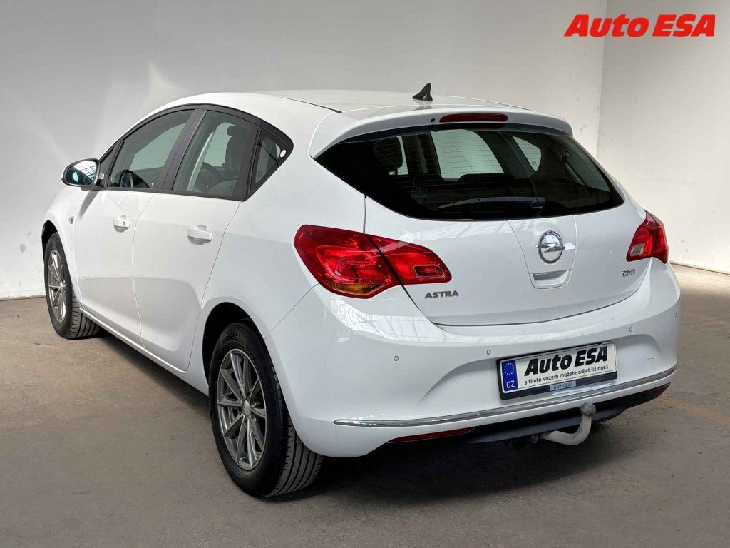 Opel Astra, 1.6 CDTi - fotka 6