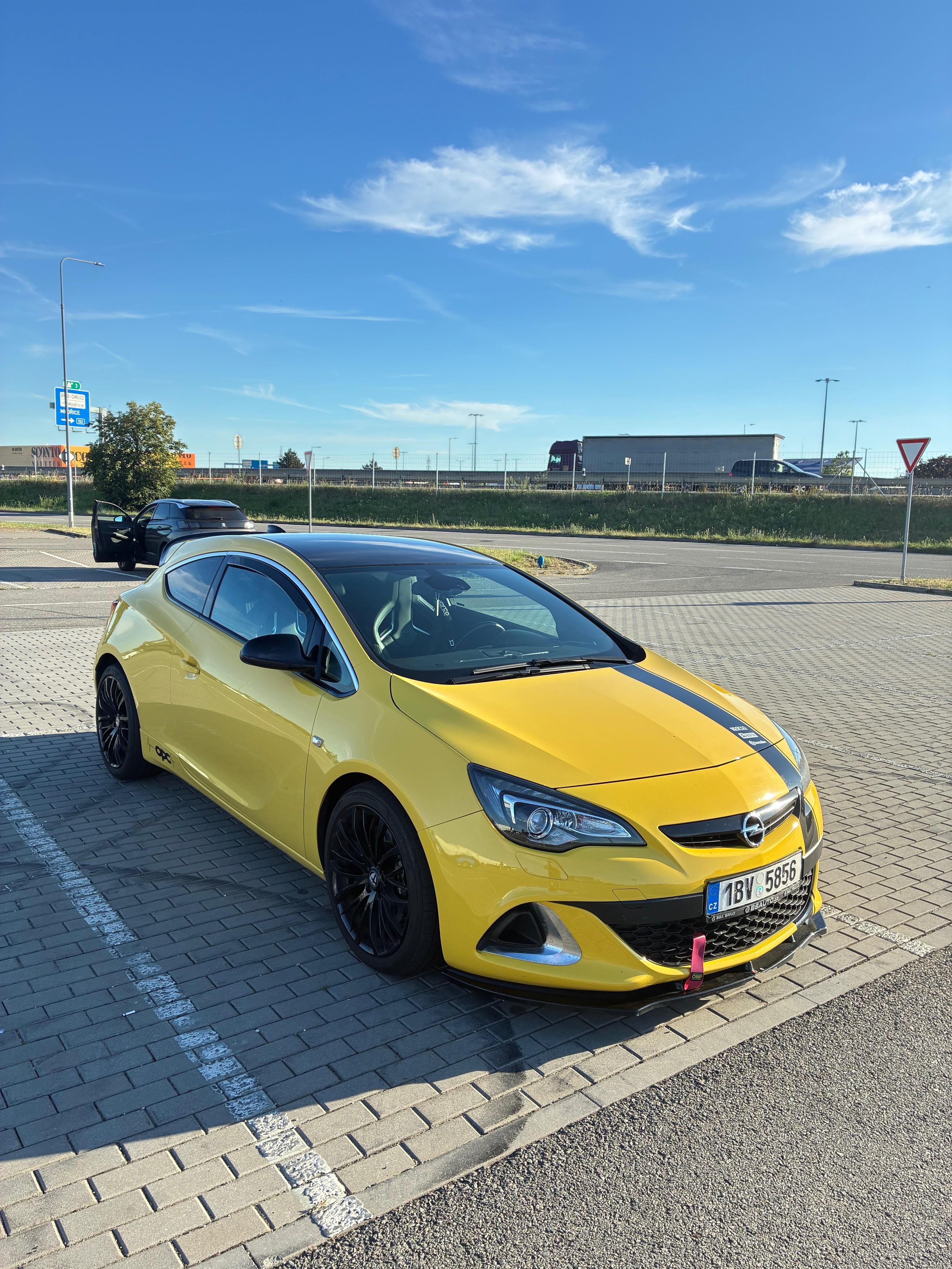 Opel Astra, J GTC OPC 2.0 Turbo | 2018 - fotka 3
