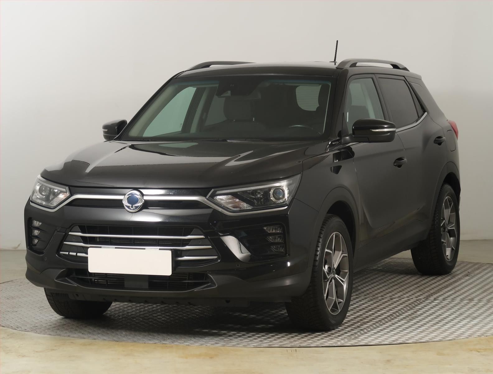 SsangYong Korando, 1.5 T-GDI, Style, ČR,1.maj - fotka 2