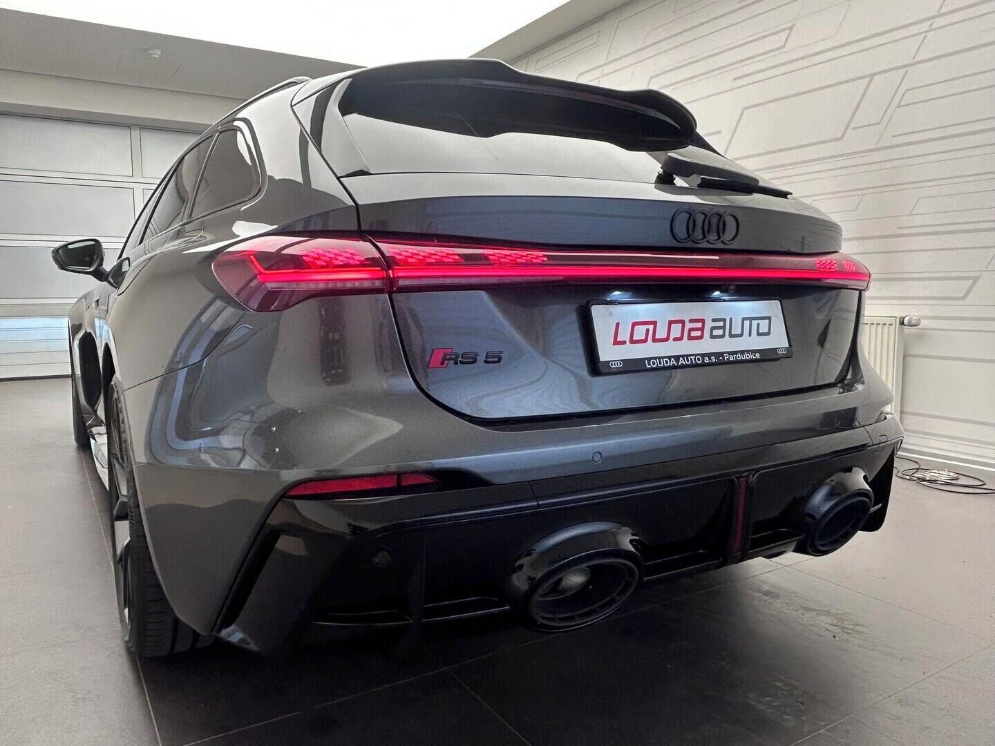 Audi A5, RS 5 Avant e-hybrid   kW - fotka 6