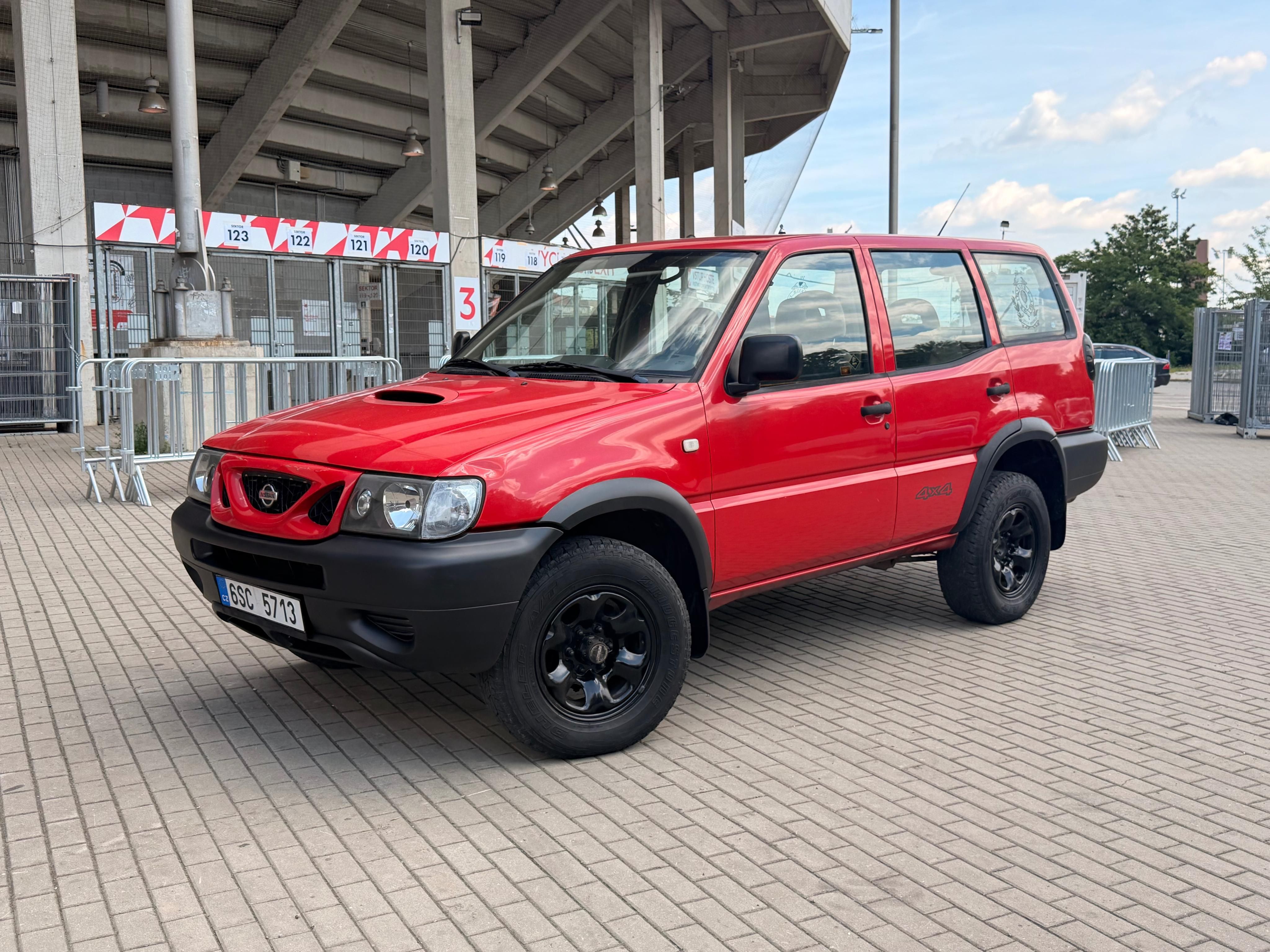 Nissan Terrano II, 2.7TD, 92kw Původ ČR Nová STK