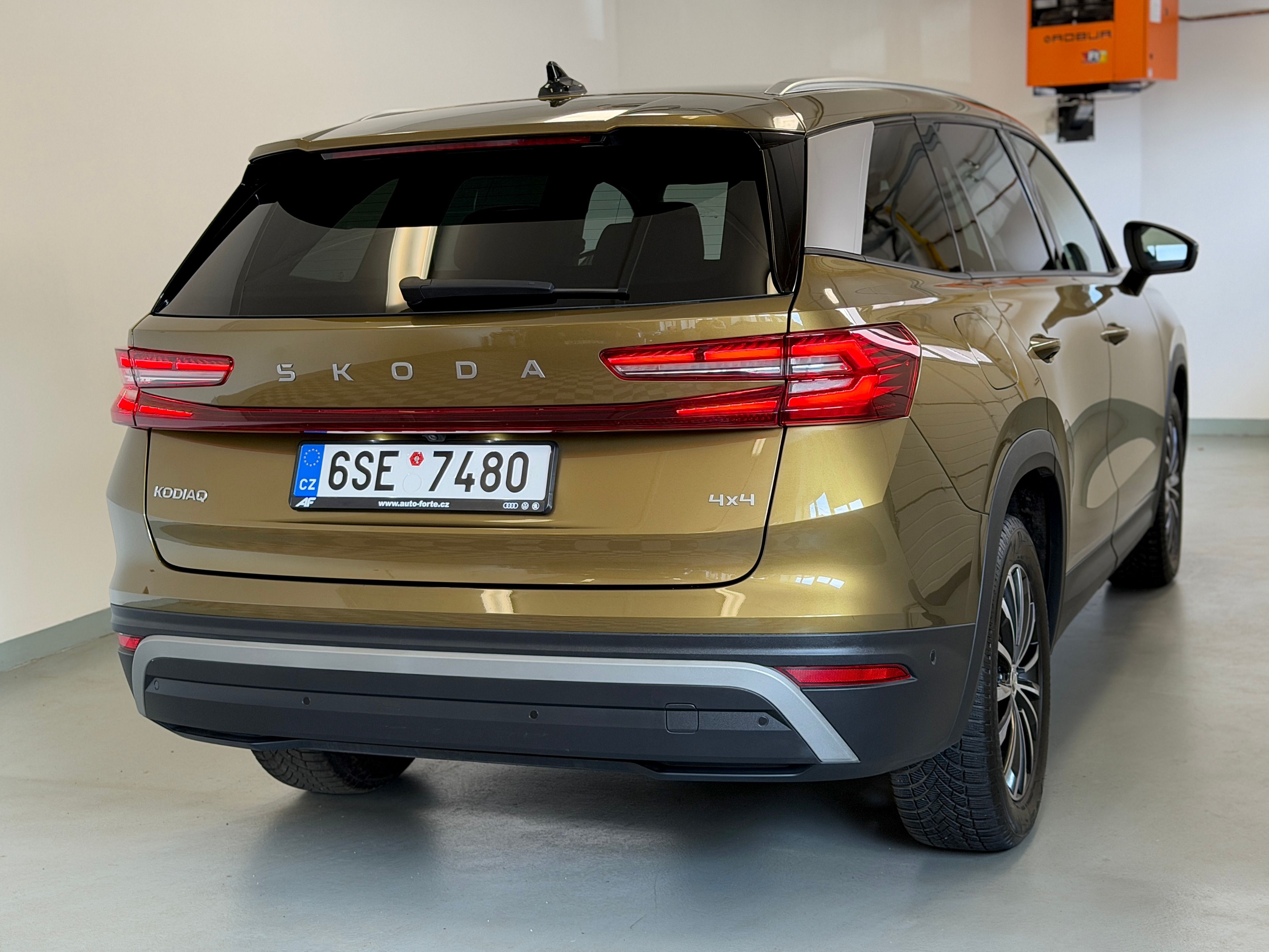 Škoda Kodiaq, 2.0 TDI DSG 4x4 Exclusive PANO - fotka 6