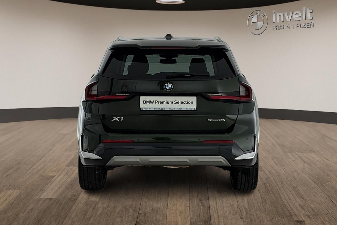 BMW X1, sDrive18i - fotka 4