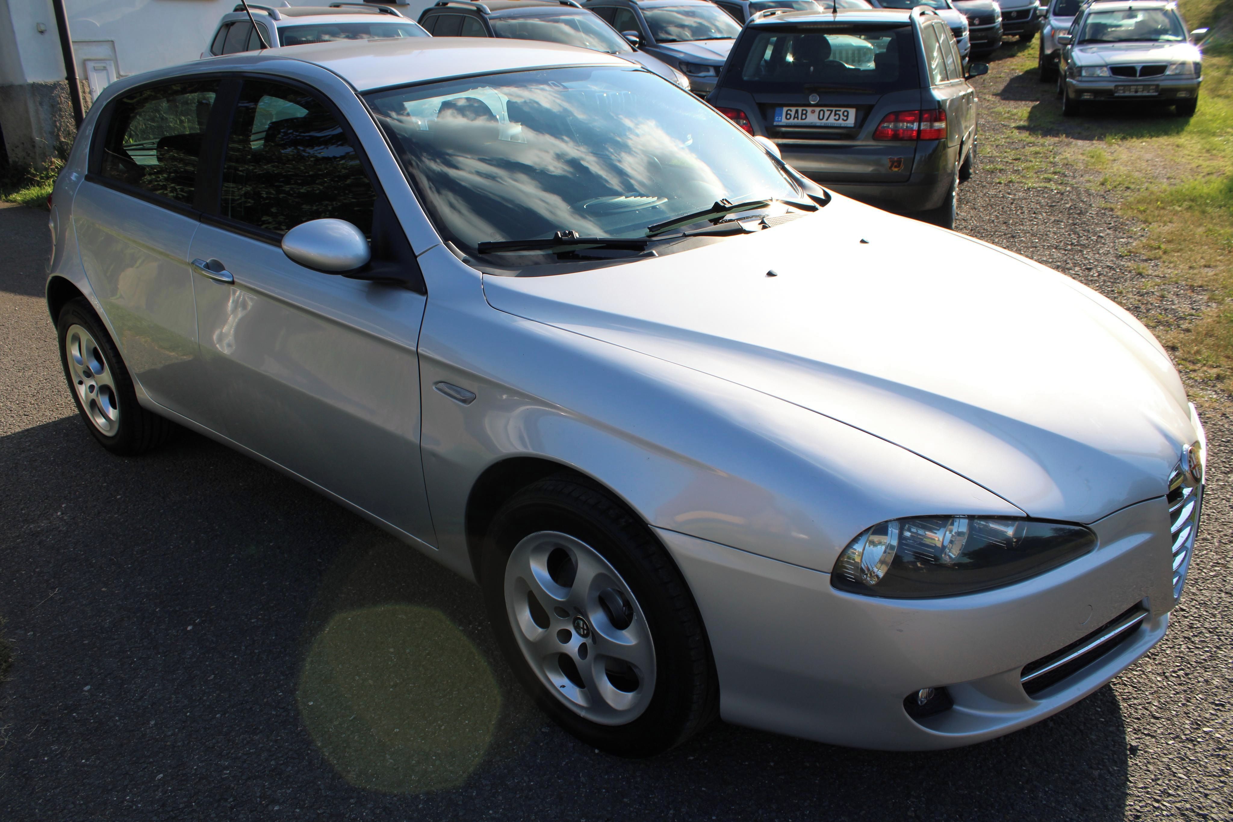 Alfa Romeo 147, 1,9 JTD 8V - fotka 5