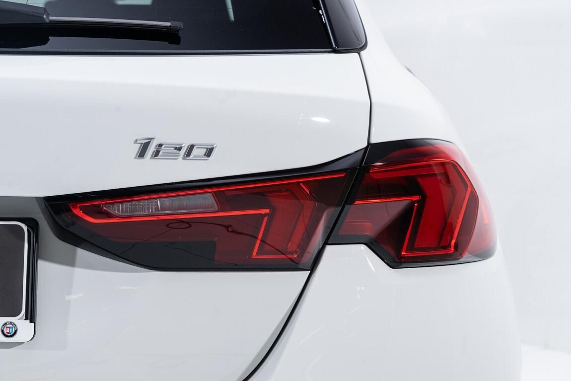 BMW Řada 1, 120 - fotka 5