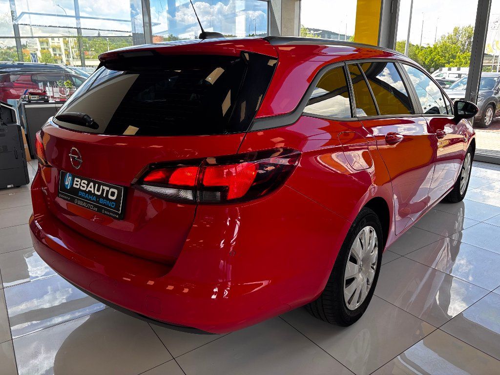 Opel Astra, 1.4i 74KW 2017 - fotka 6