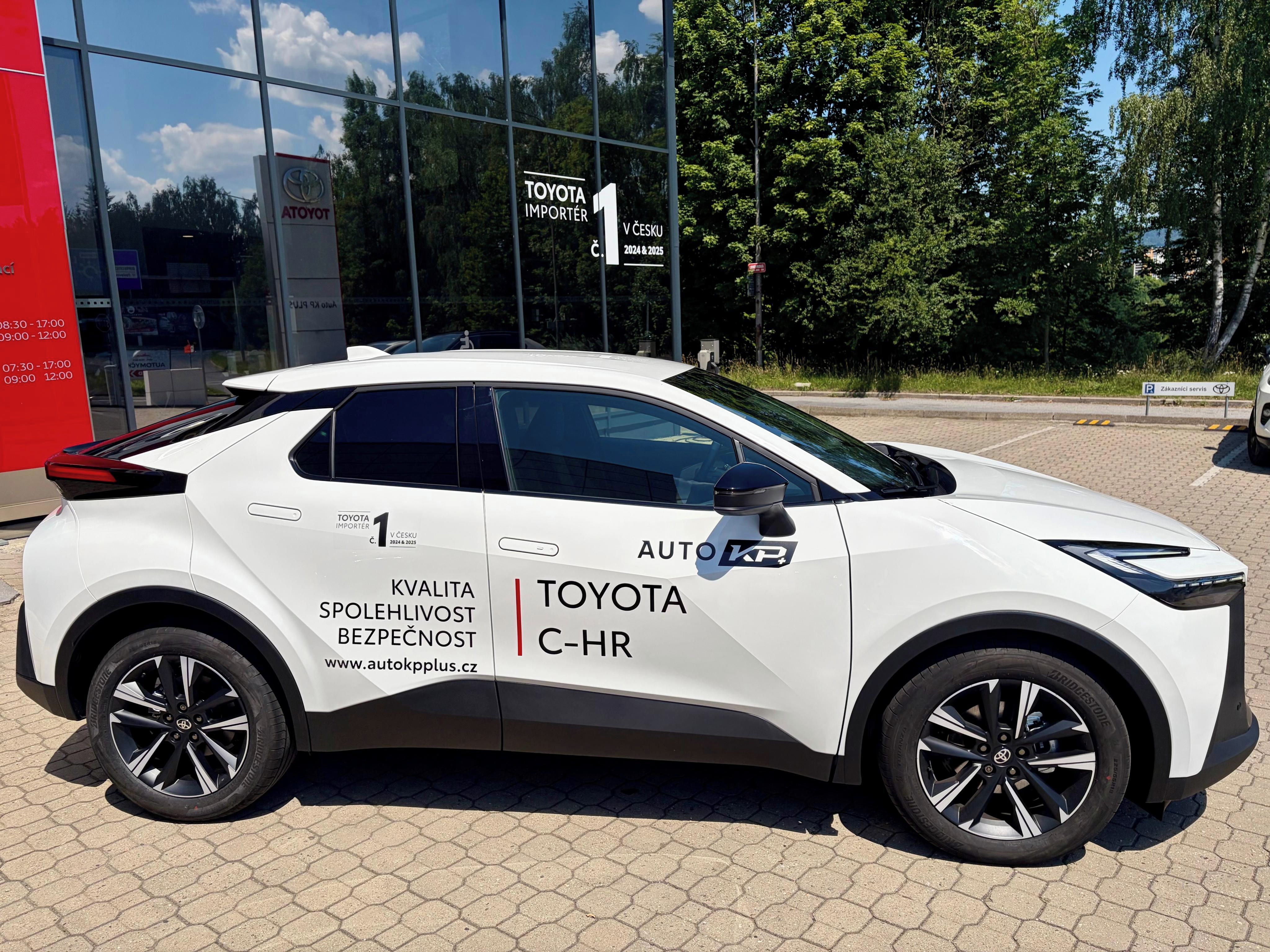 Toyota C-HR, 1,8 HEV 140k Style - fotka 3