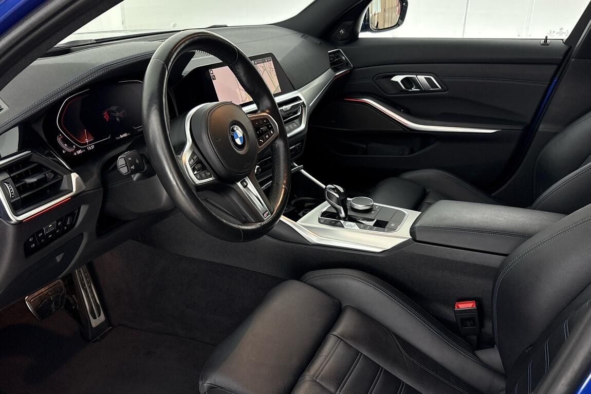 BMW Řada 3, 330i xDrive - fotka 6