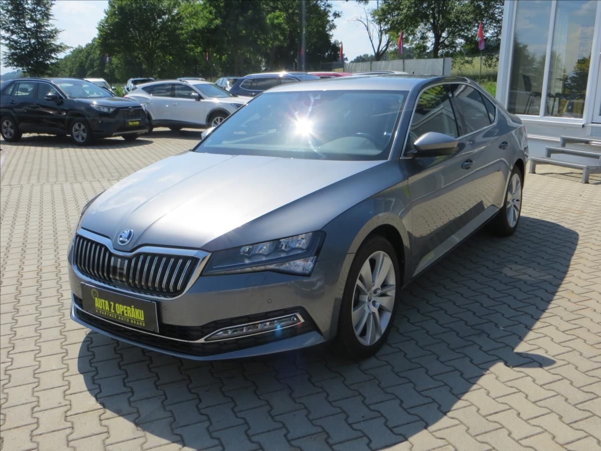 Škoda Superb, 2,0 TSI  DSG Style 140kW Tažné - fotka 3
