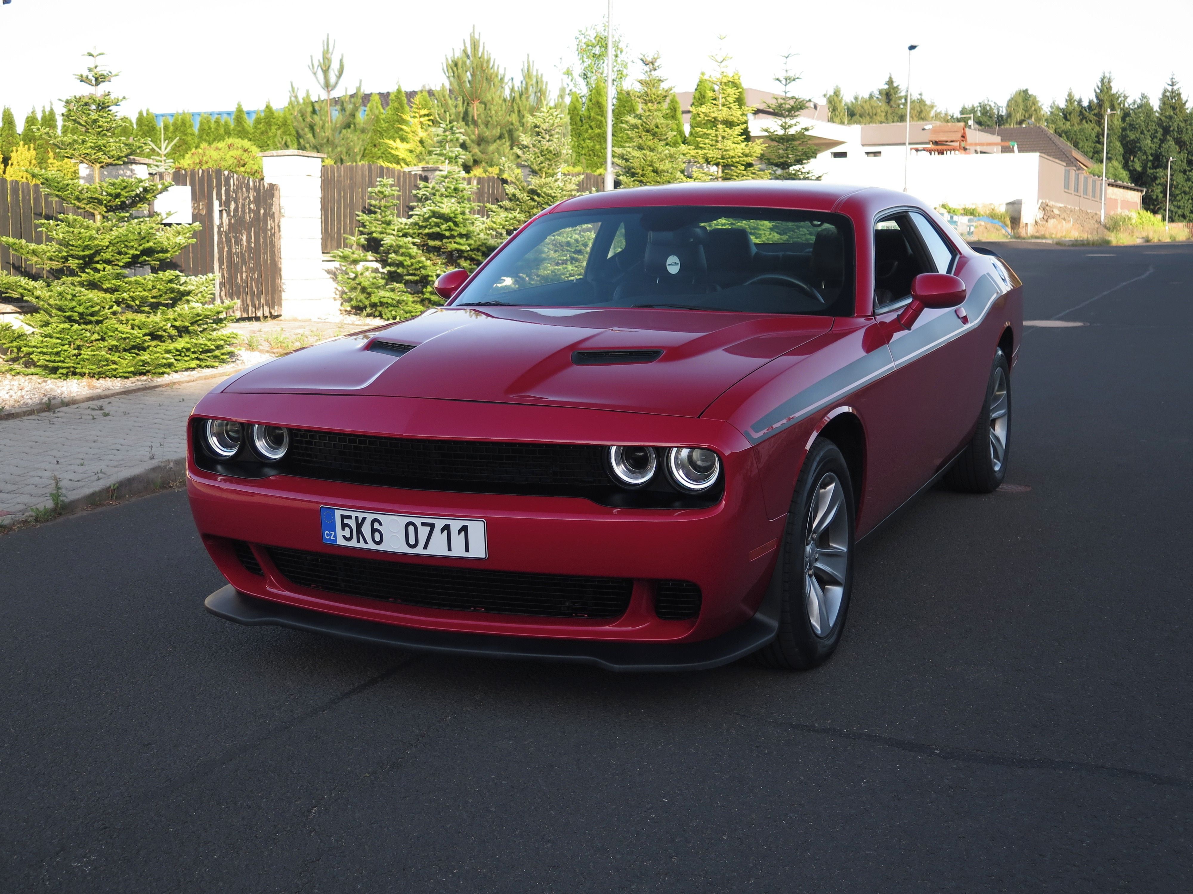 Dodge Challenger, 3.6 V6 - KRÁSNÝ STAV - DPH