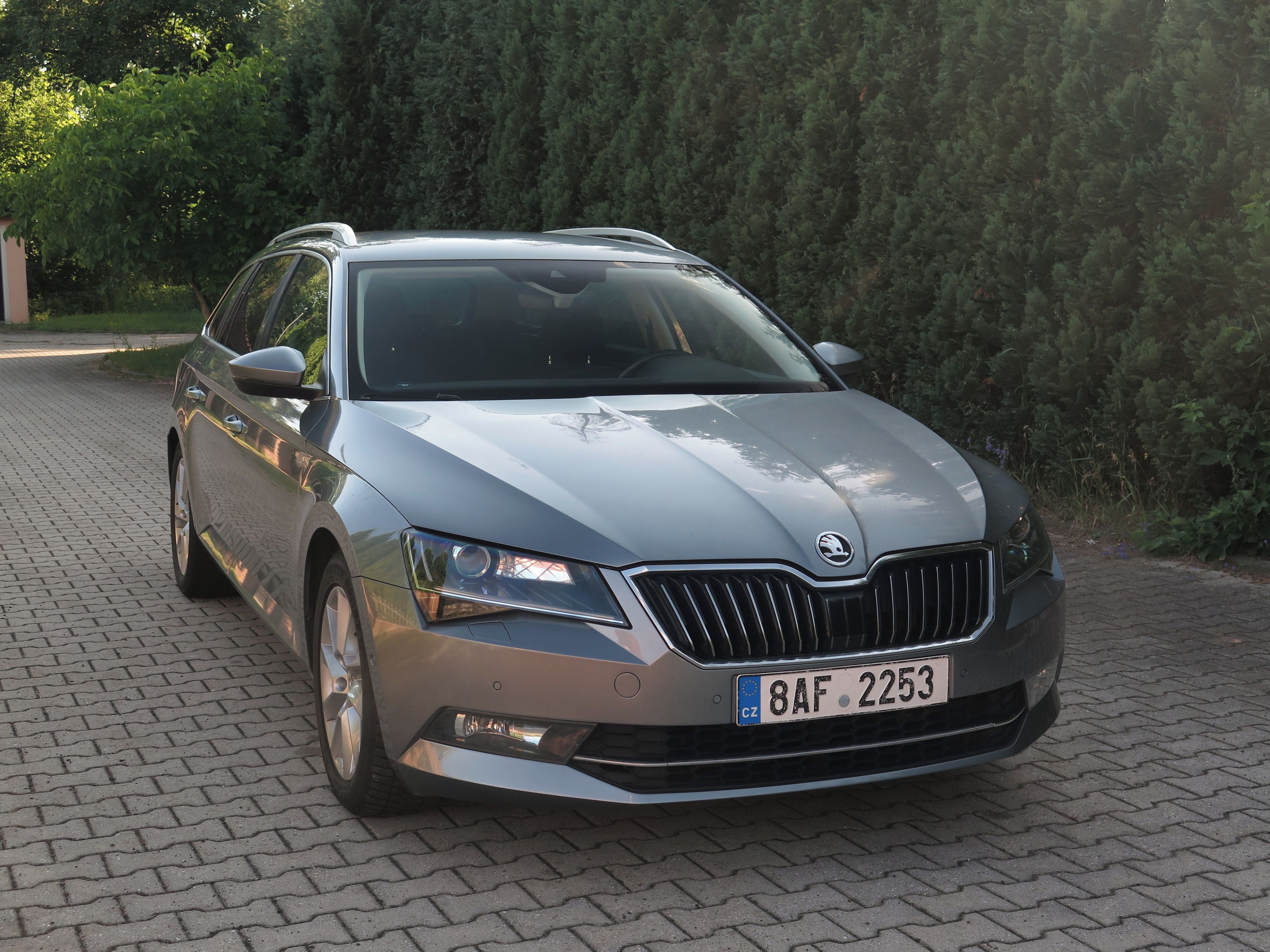 Škoda Superb, TDI - STYLE - PO SERVISU - fotka 3