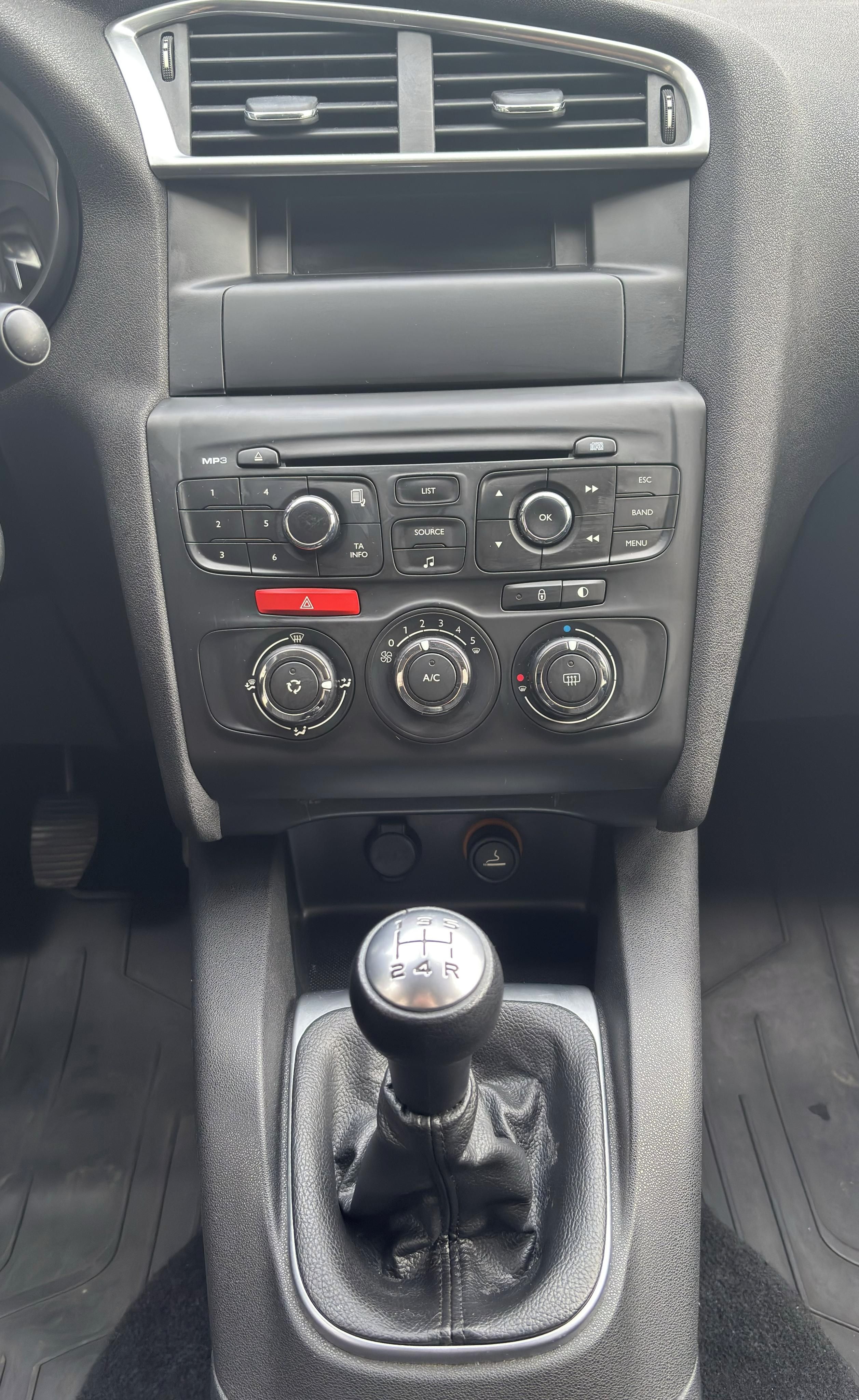 Citroën C4 - fotka 5