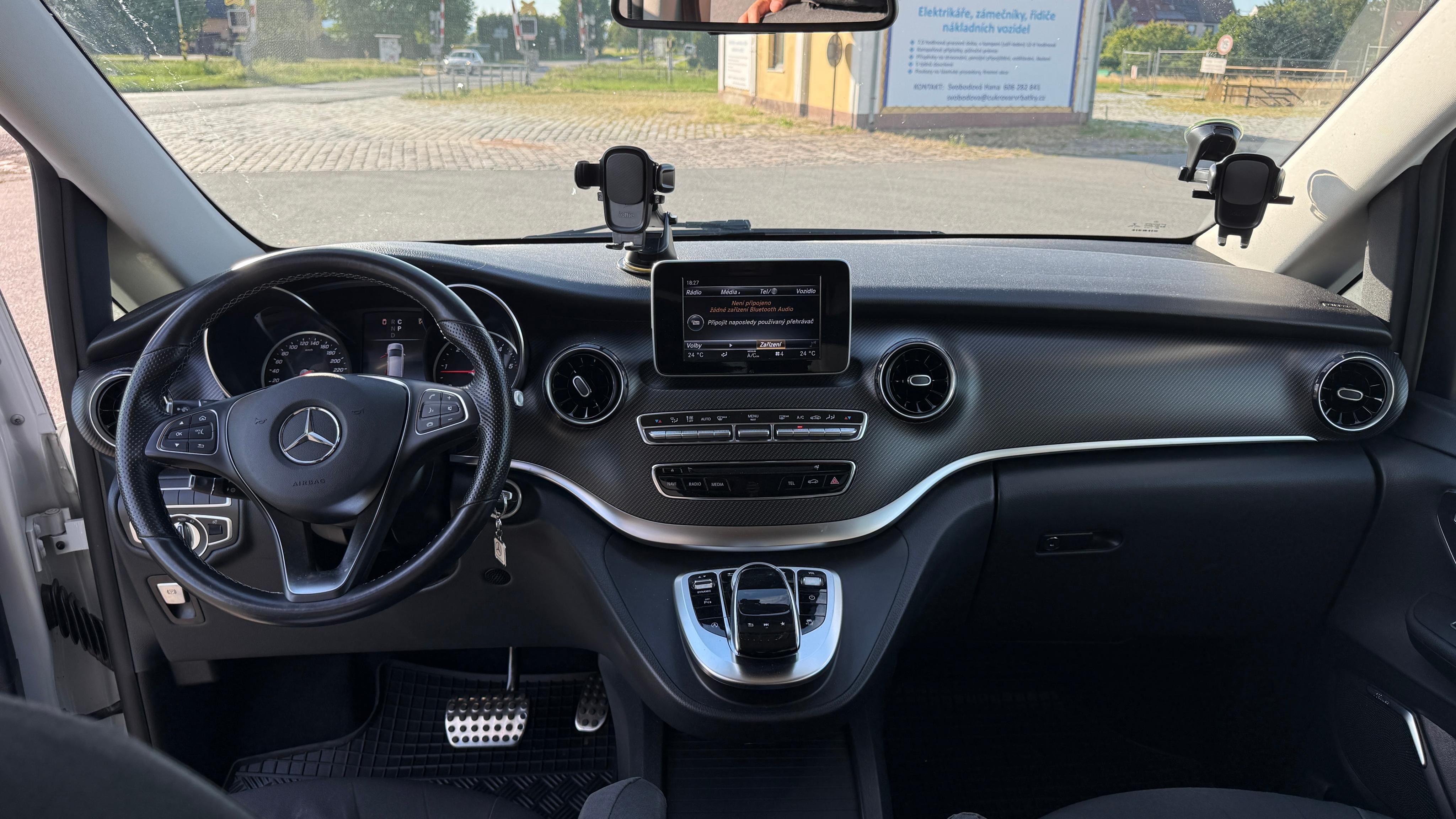 Mercedes-Benz Třídy V, Mercedes-Benz V 300 d 4M AMG - fotka 6