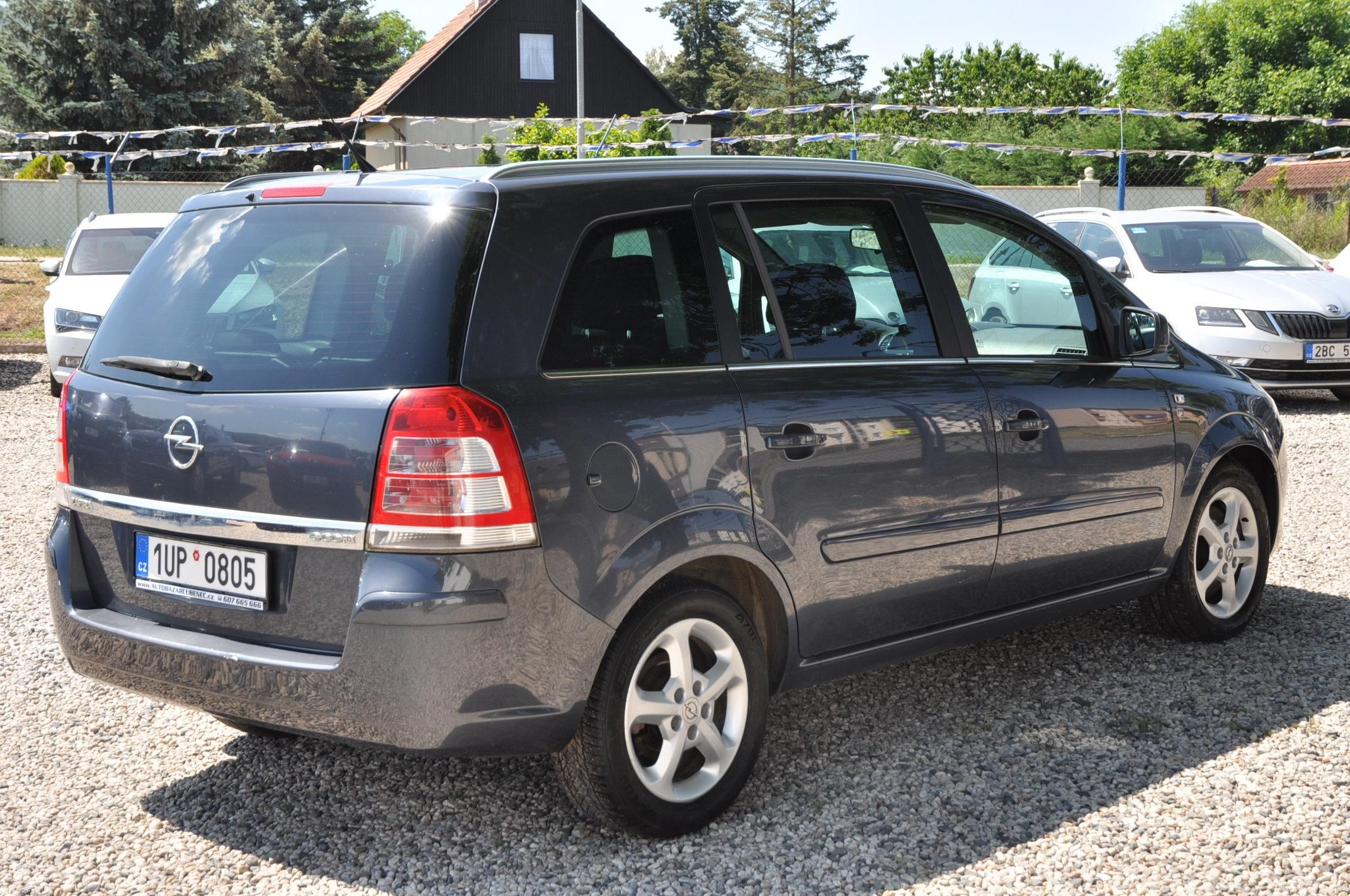 Opel Zafira, 1.7CDTi 81kW 7.míst - fotka 3