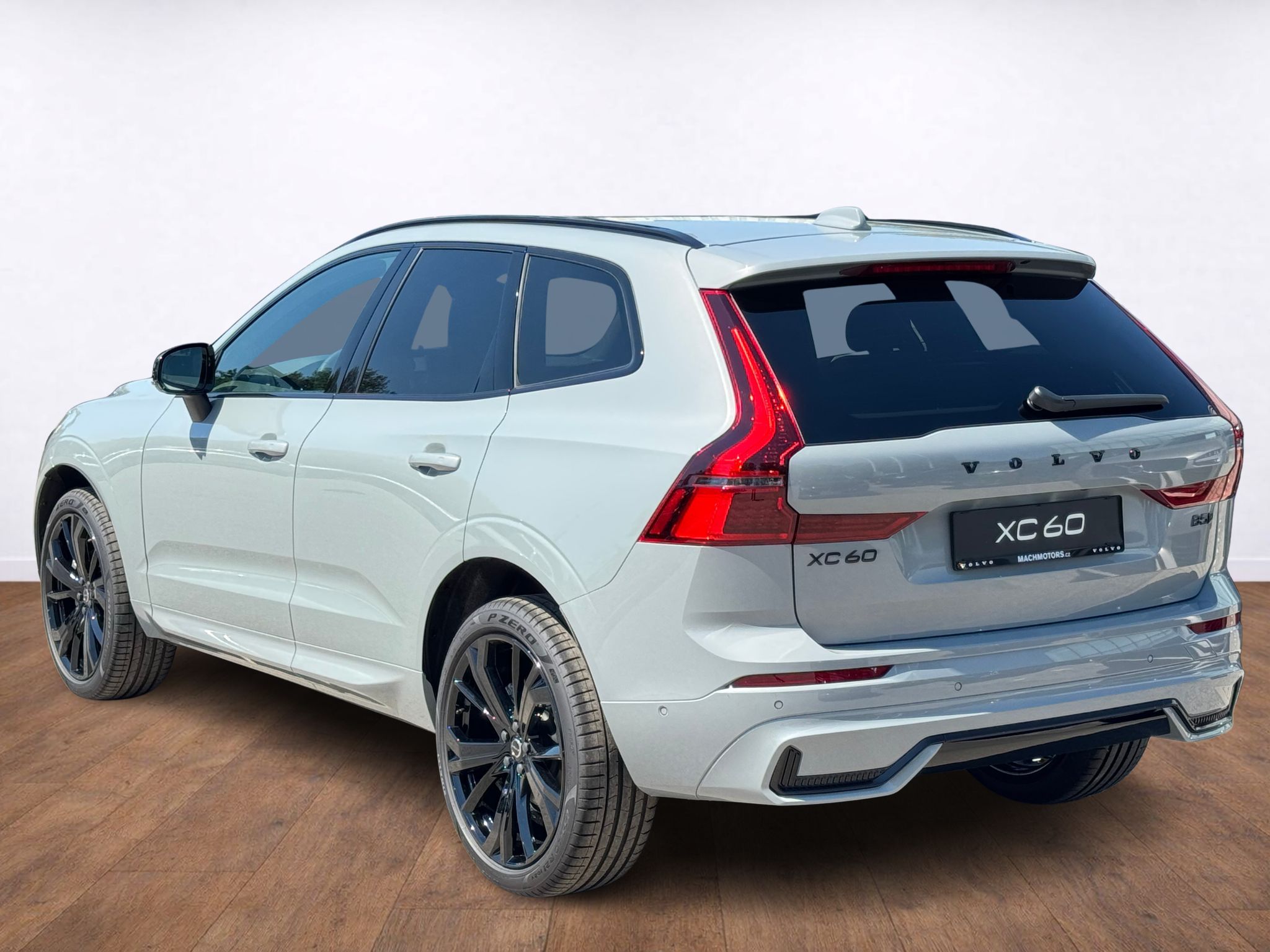 Volvo XC60, PLUS, BLACK EDITION B5, 360° - fotka 3