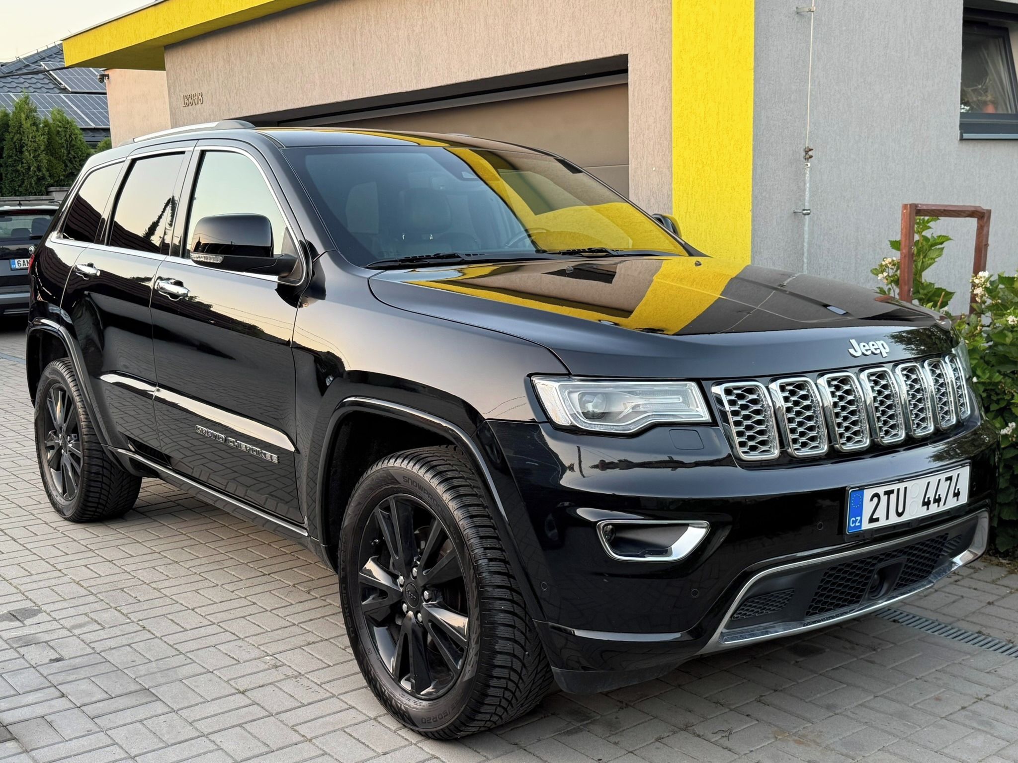 Jeep Grand Cherokee, 3.0CRDi OVERLAND! GAR. KM!! - fotka 4