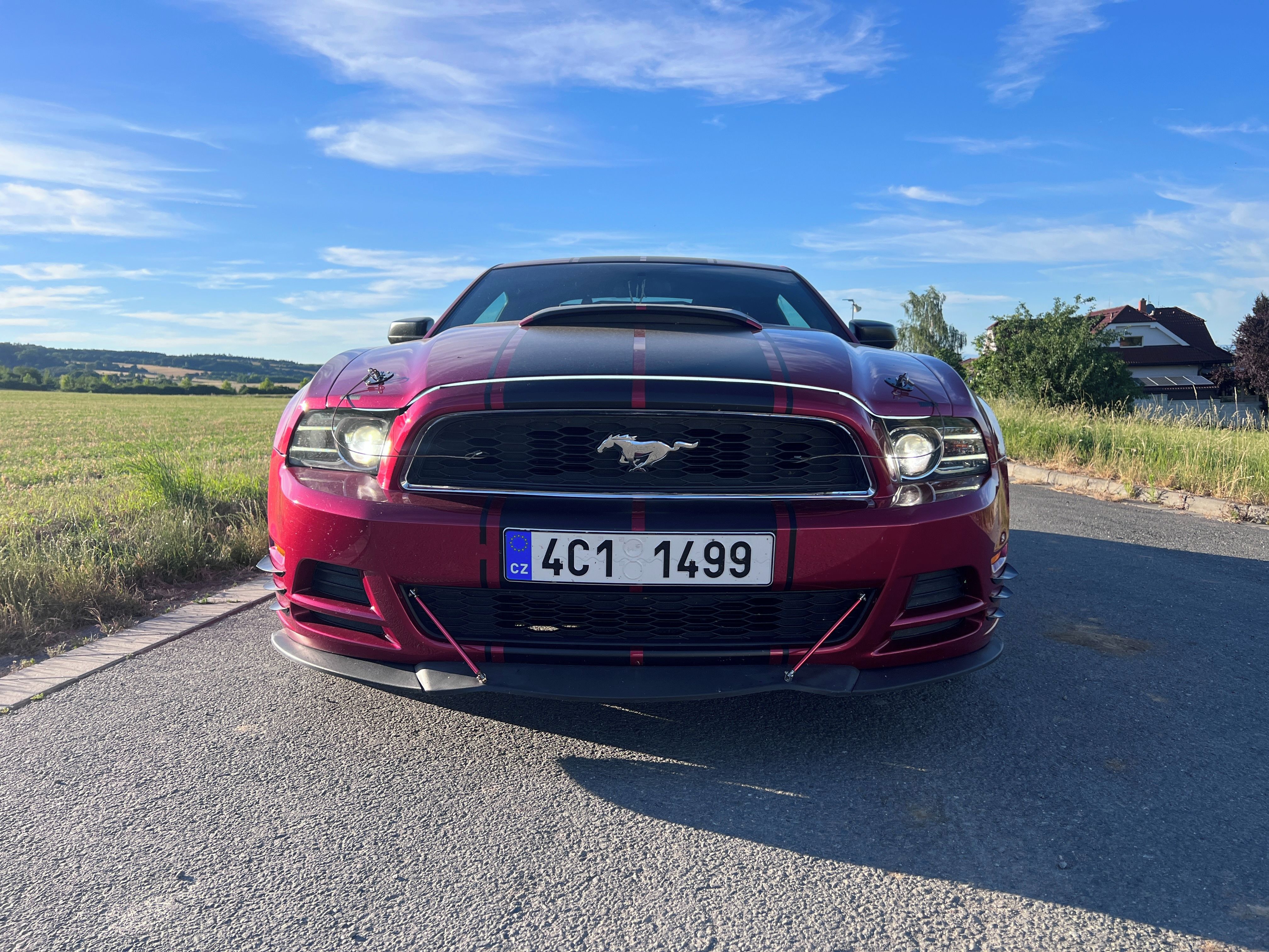 Ford Mustang, 3.7 V6, 227 kW, A - fotka 2