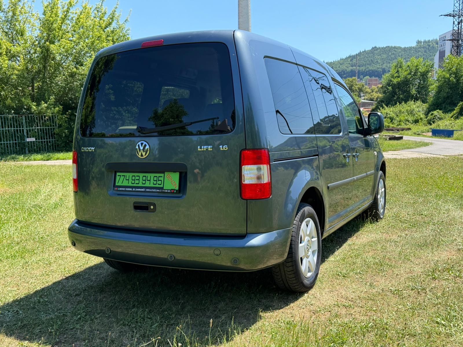 Volkswagen Caddy, 1,6 MPI LIFE - 75 KW - fotka 5