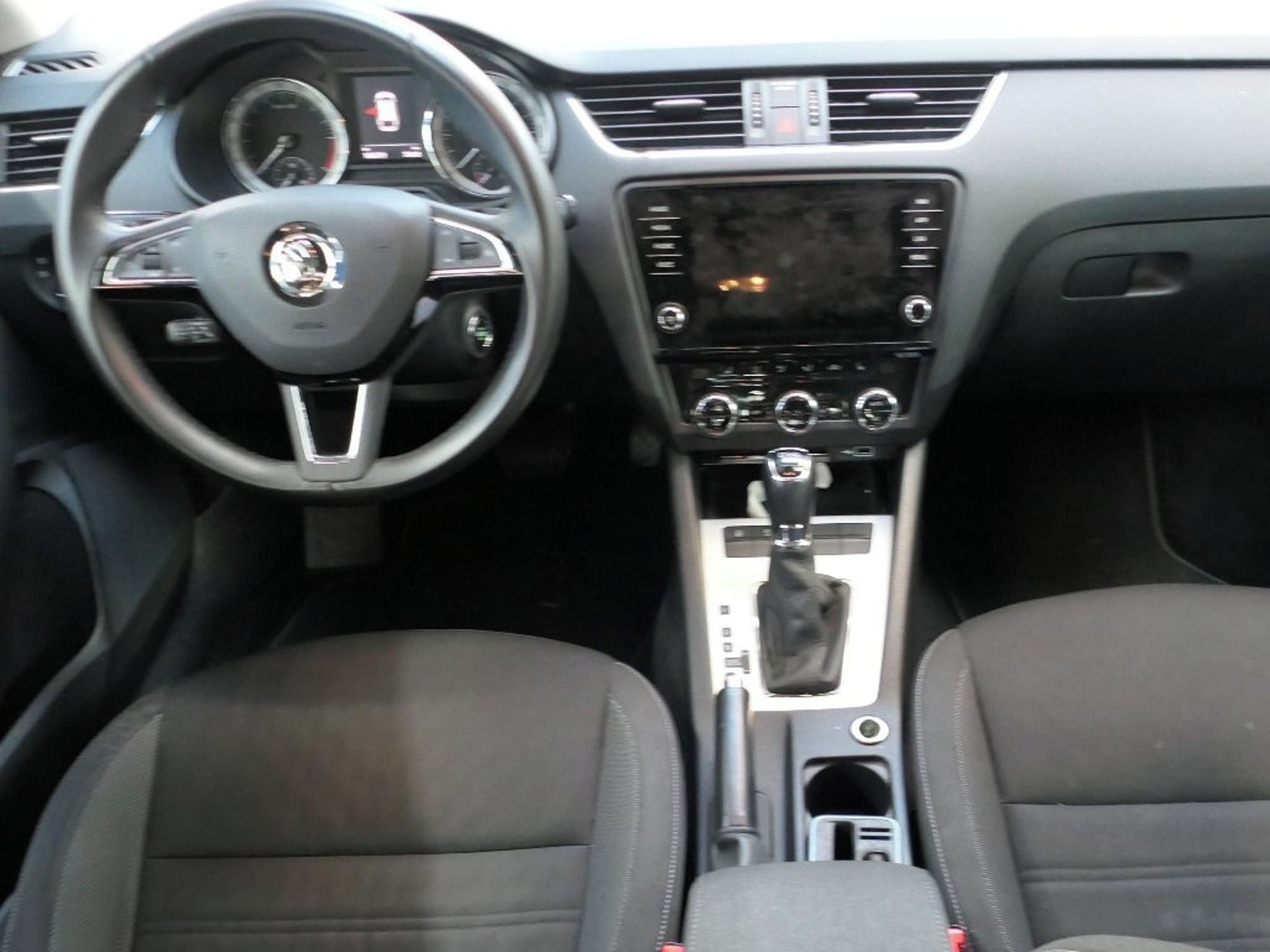 Škoda Octavia, 2.0 TDi (110 kW), plný servis - fotka 5