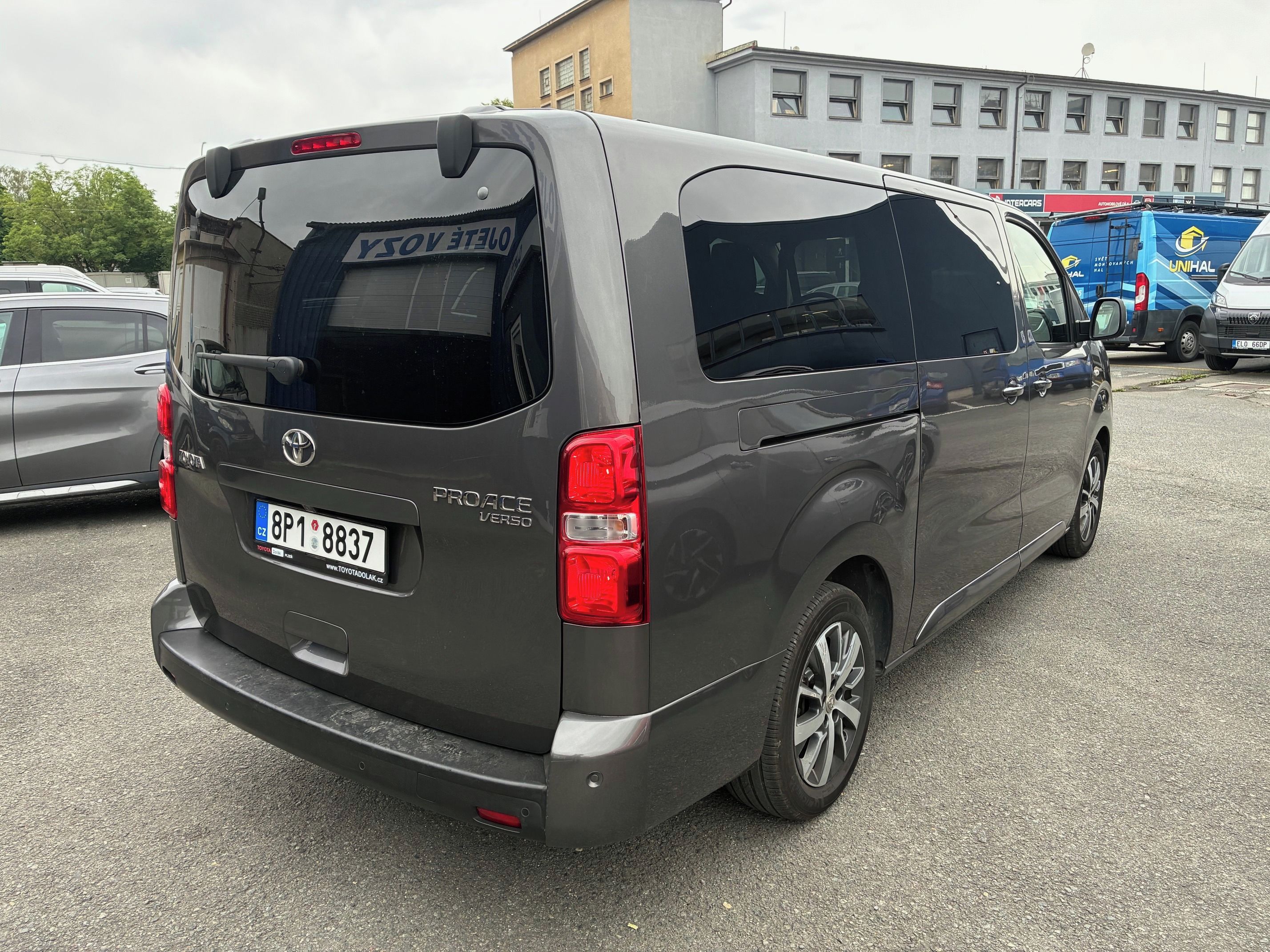 Toyota Proace, Verso 2,0 D-4D 150 Family8míst - fotka 3
