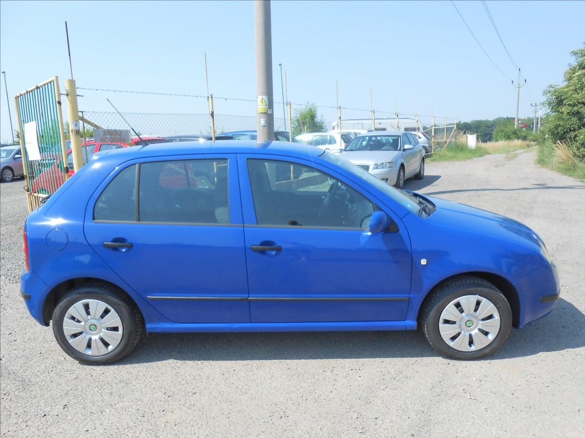 Škoda Fabia, 1,4 i 16 V 55 kW Serviska - fotka 2