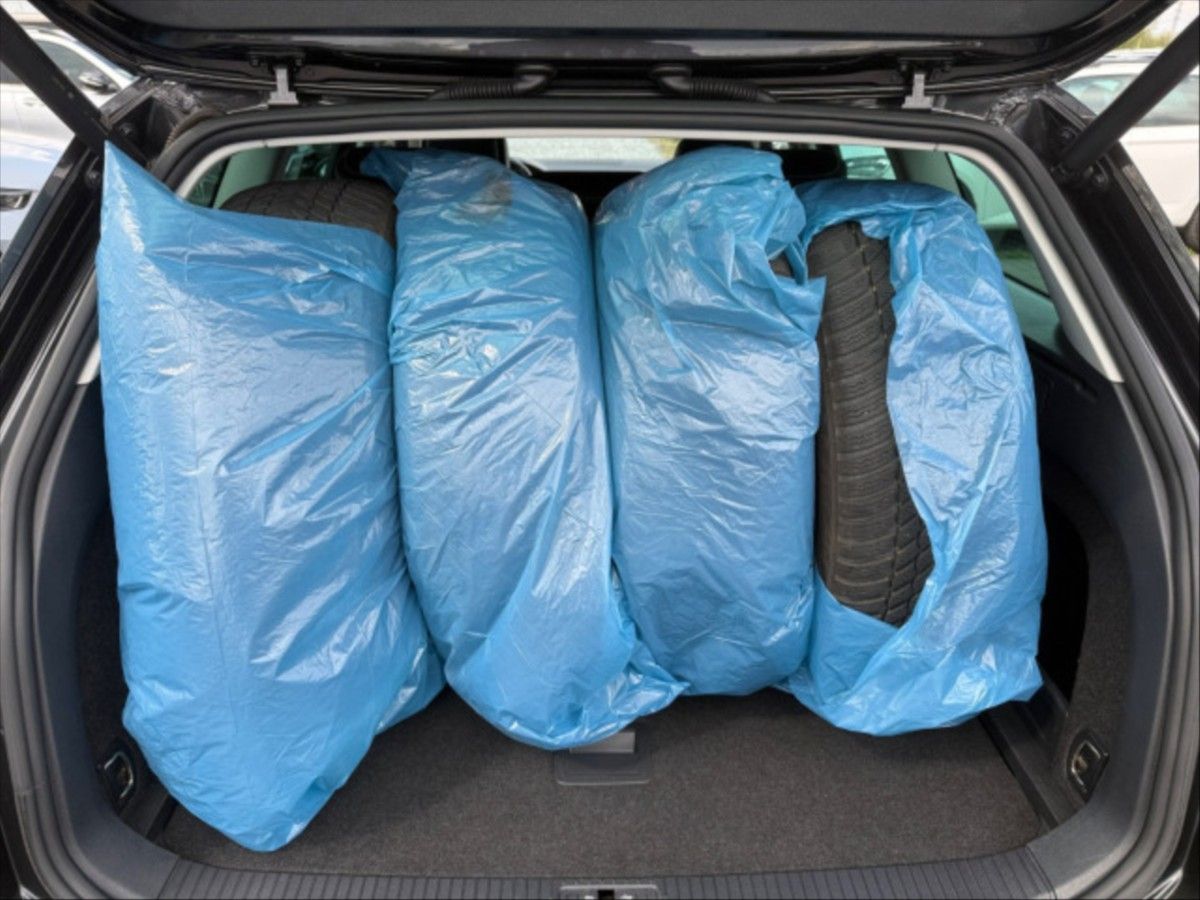 Volkswagen Passat, 2,0 TDI Elegance DSG - fotka 5