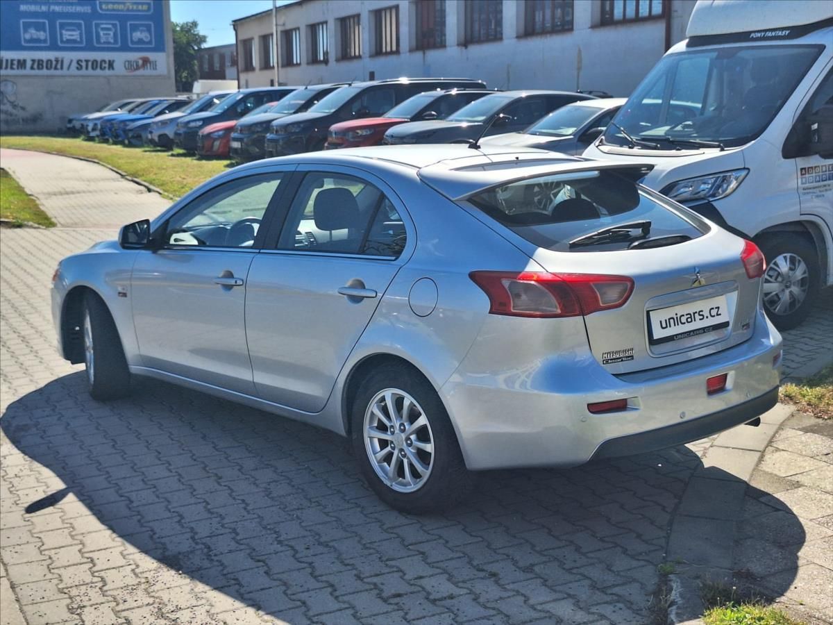 Mitsubishi Lancer, 1,6   poctivý komplet servis - fotka 4