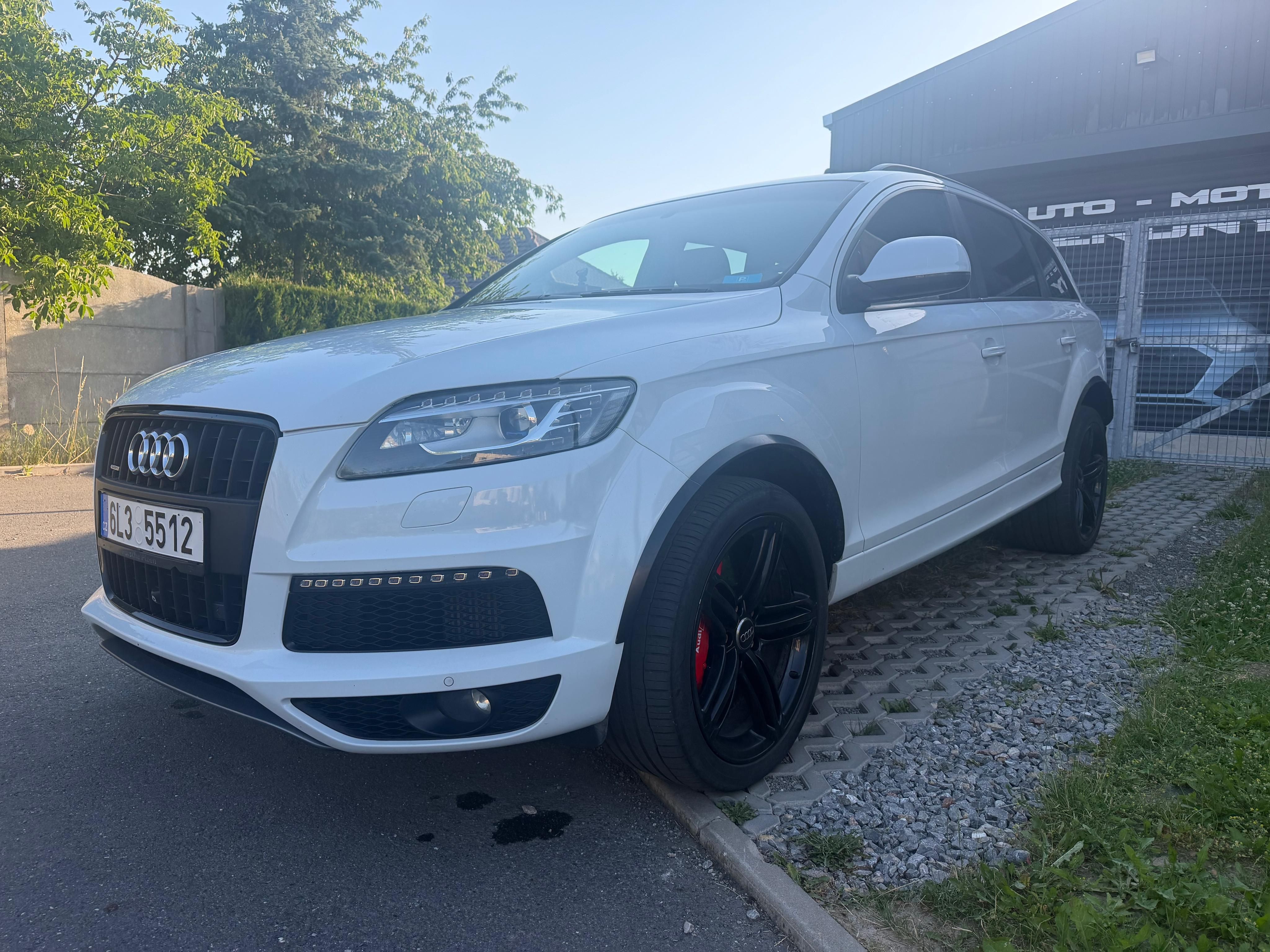 Audi Q7, 3.0 tdi 180kw - fotka 2