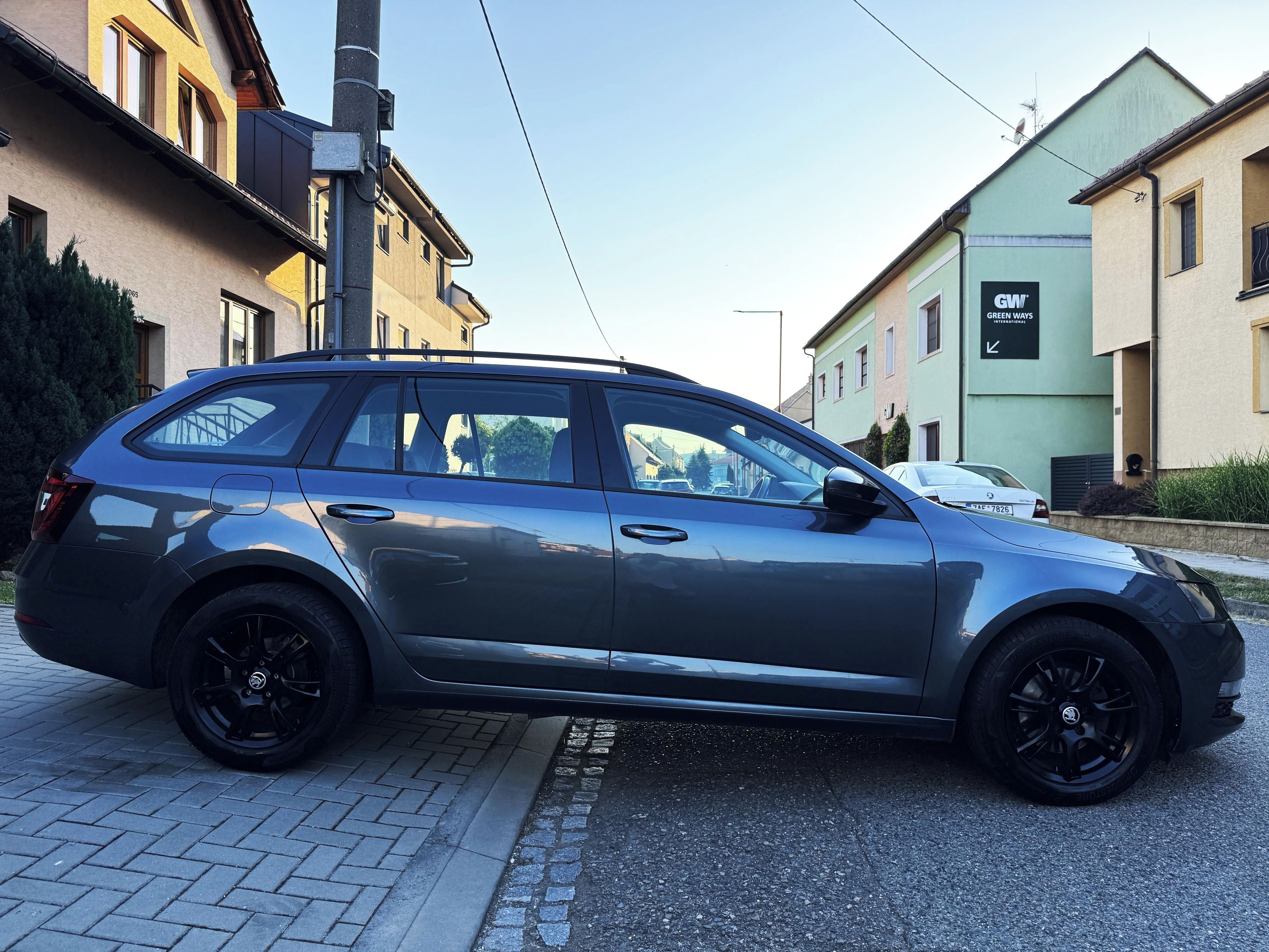Škoda Octavia, 1.0TSI,FRONT ASSIST,SMART LINK - fotka 3