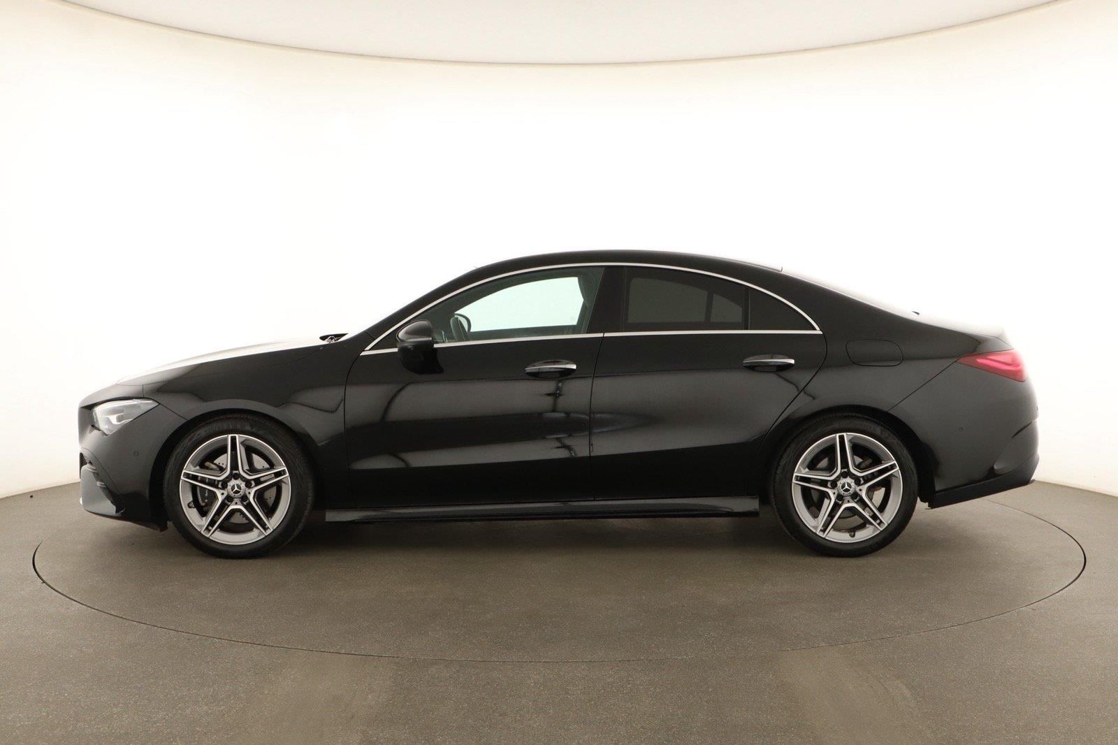 Mercedes-Benz CLA, 200, AMG Paket - fotka 3