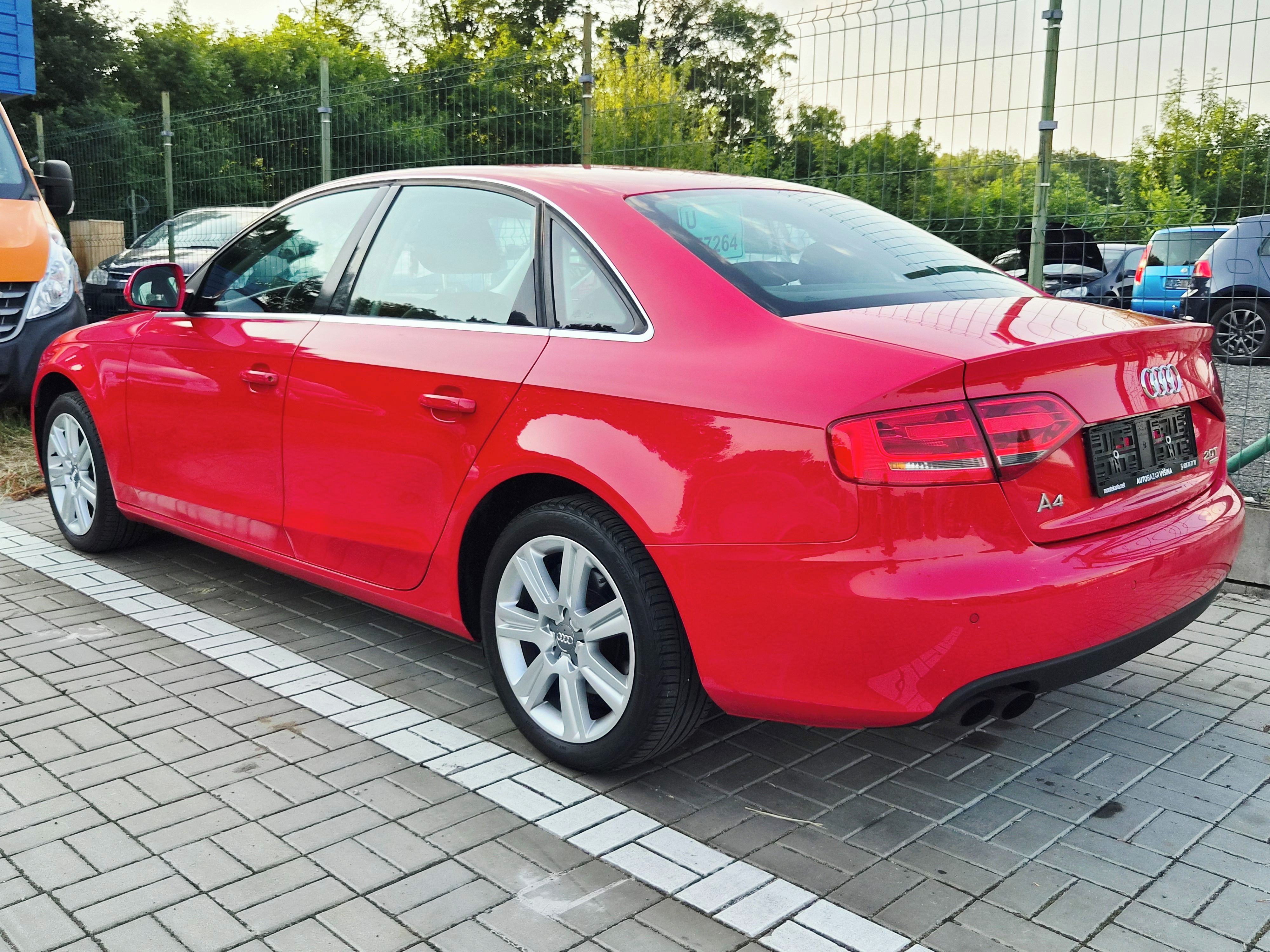 Audi A4, 2.0 i  - 140000 KM - fotka 3