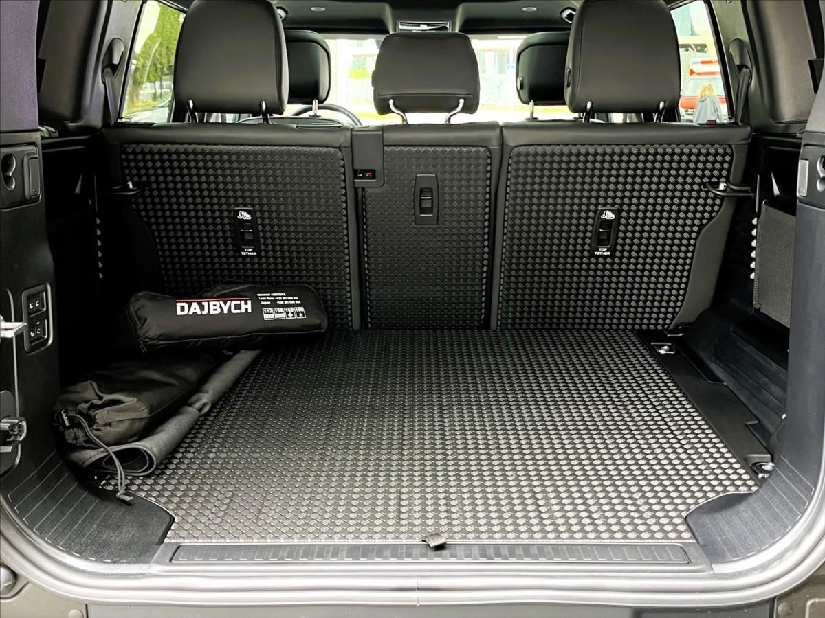 Land Rover Defender, 110 D200 X-DYNAMIC SE - fotka 4
