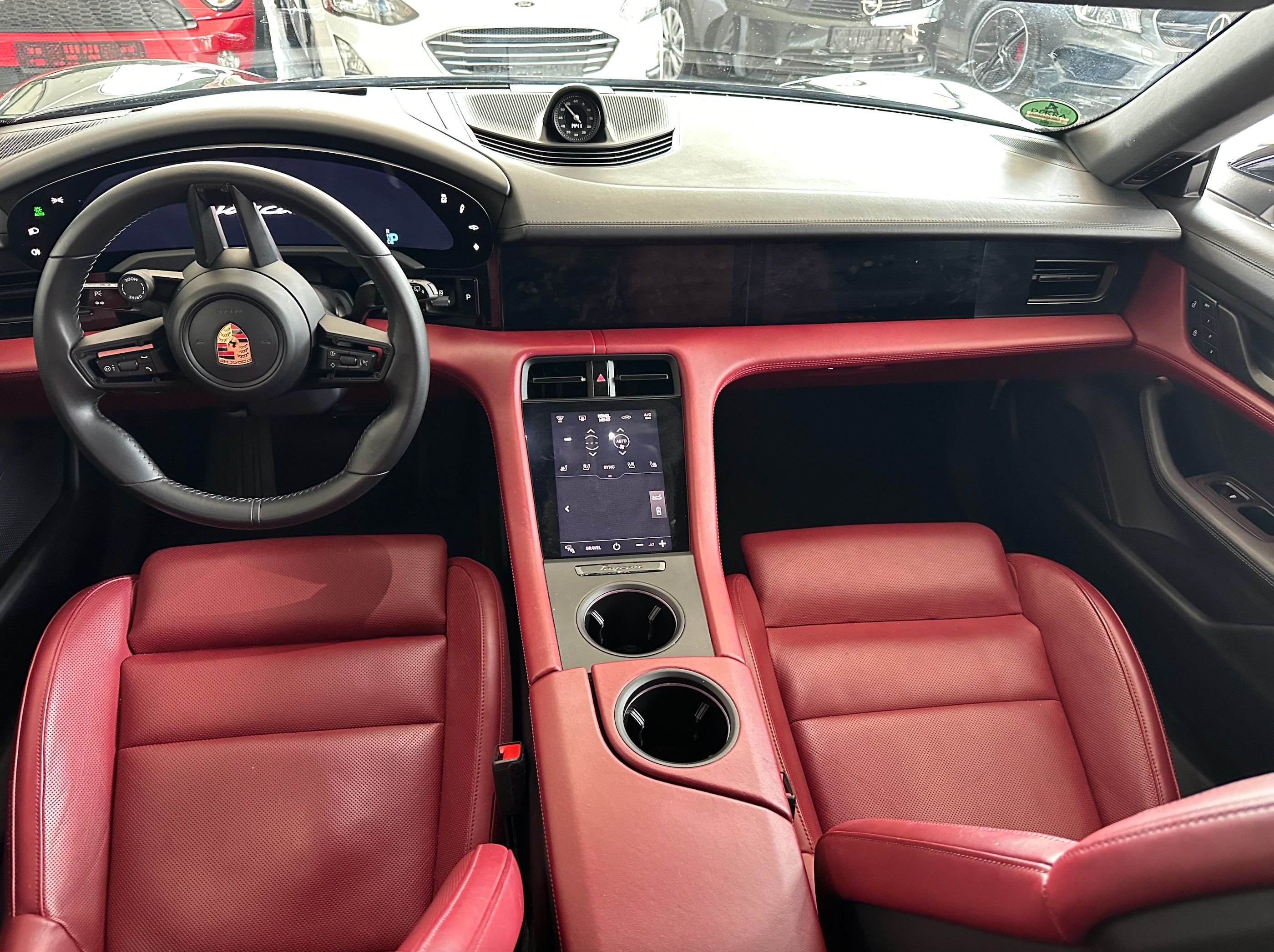 Porsche Taycan, TOP 4 - fotka 2