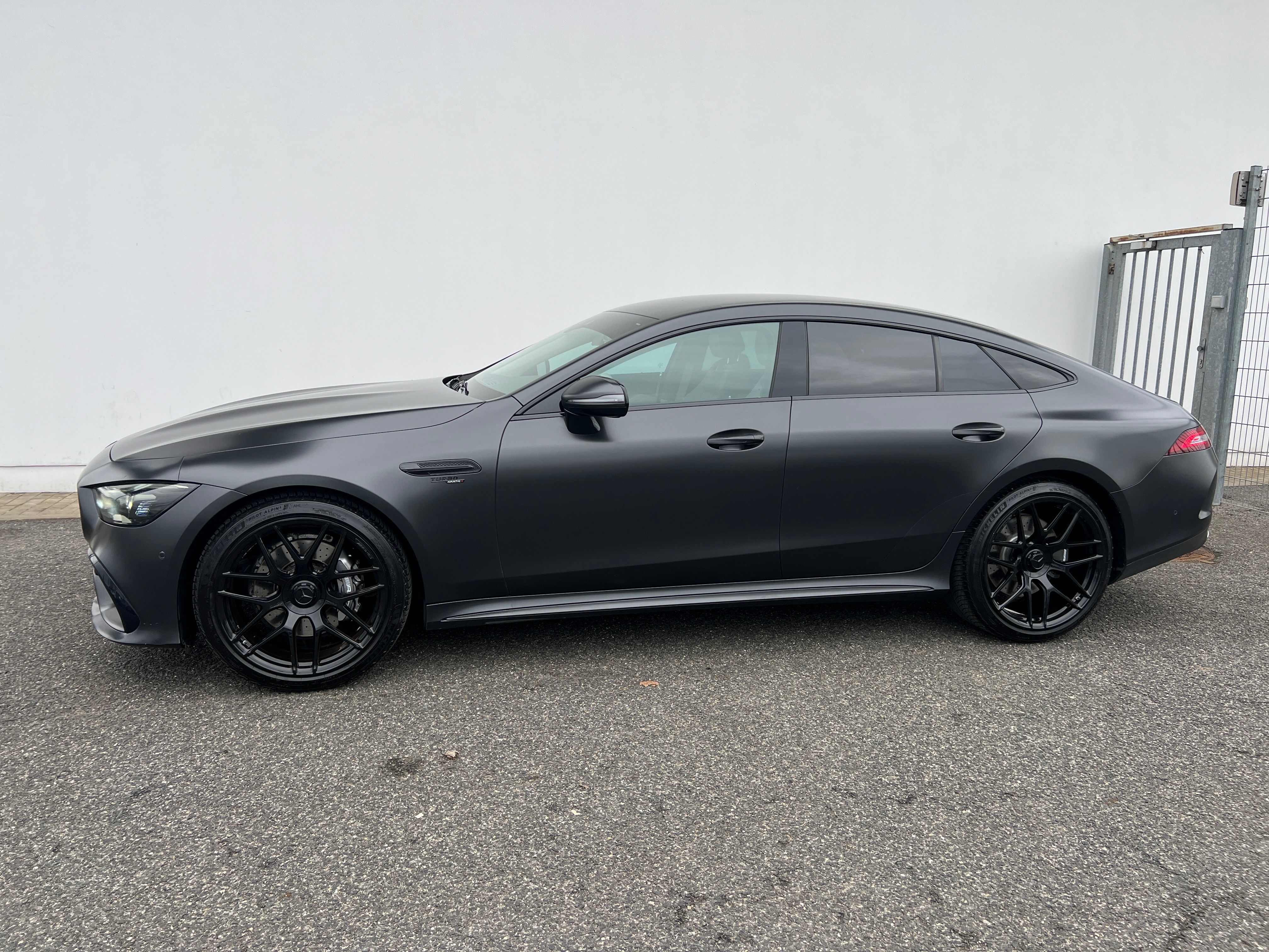Mercedes-Benz AMG GT, 4MATIC+ - fotka 3