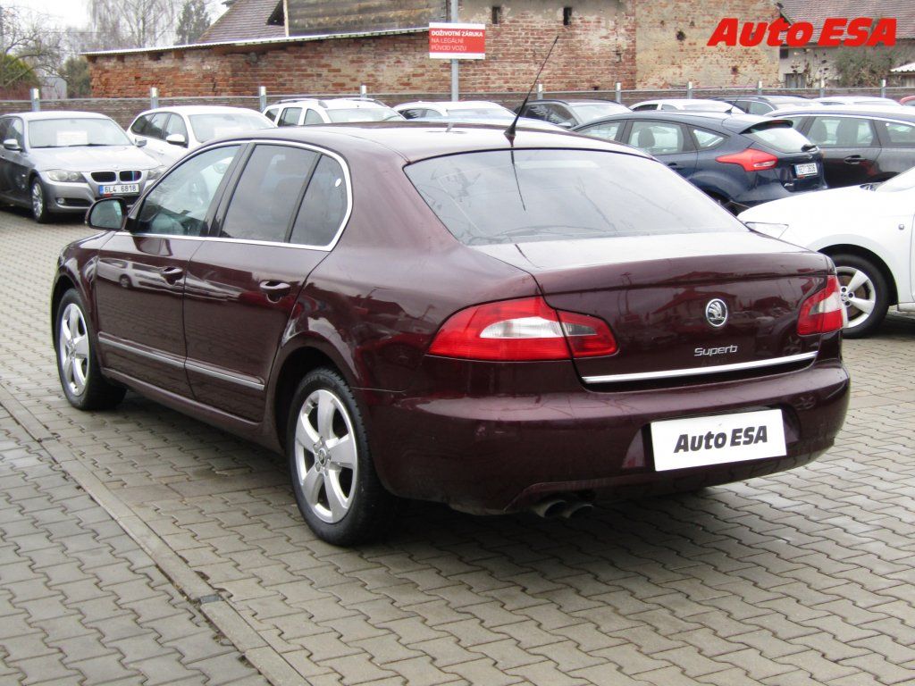 Škoda Superb, 2.0 TDi,ČR,Xenon,AC - fotka 6