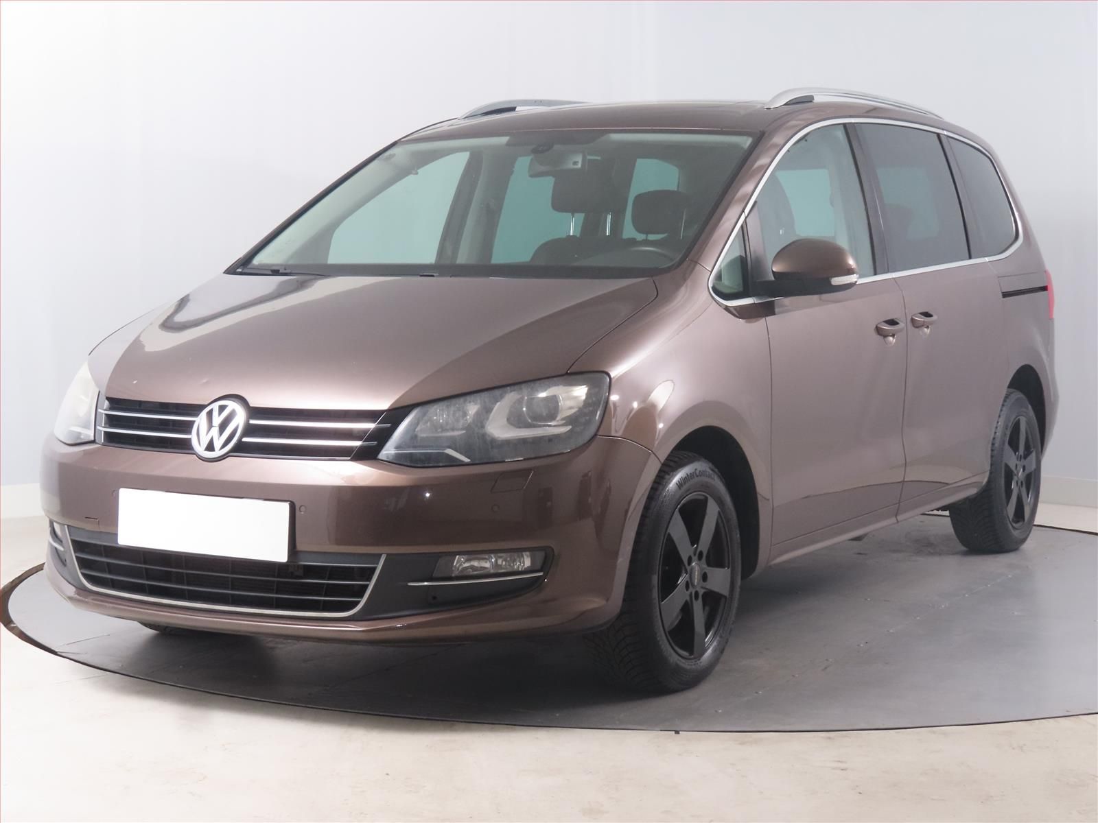 Volkswagen Sharan, 2.0 TDI, 4X4, 7 míst - fotka 2